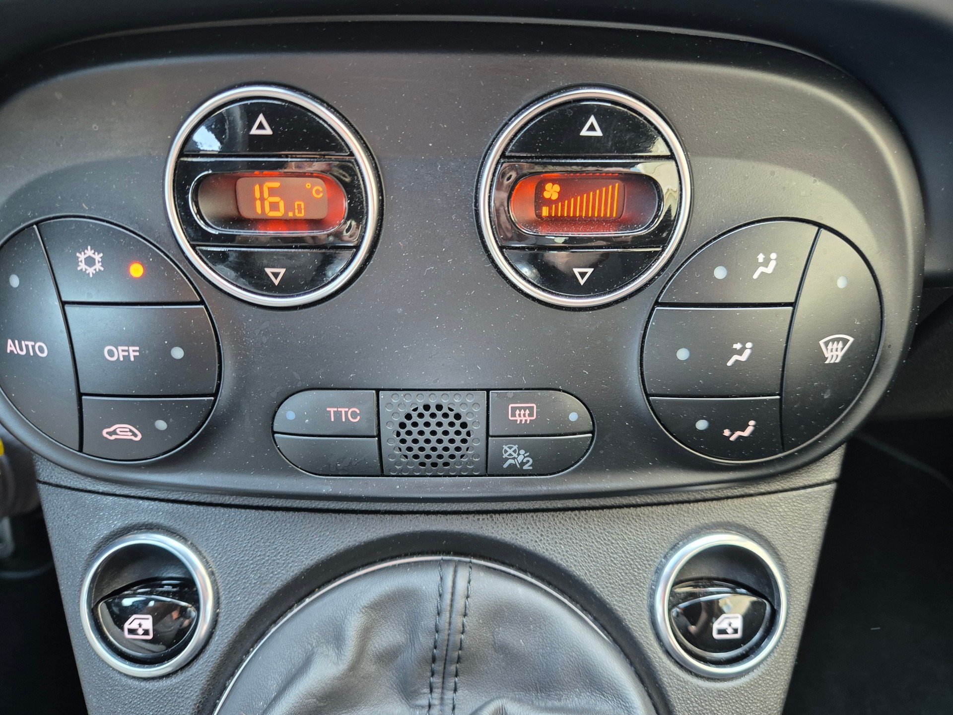 FIAT 595 1.4 16V Turbo Abarth 595 Premium Xenon-image-13