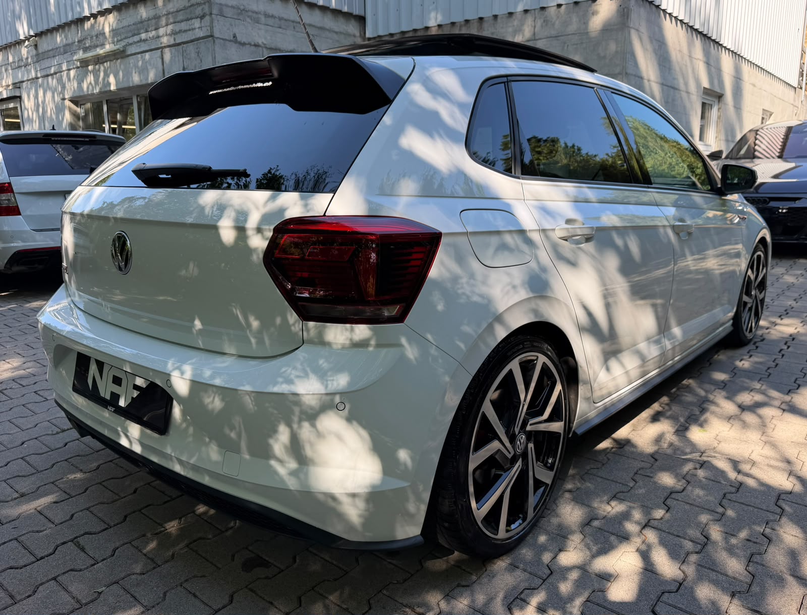 VW Polo 2.0 TSI GTI DSG-image-4