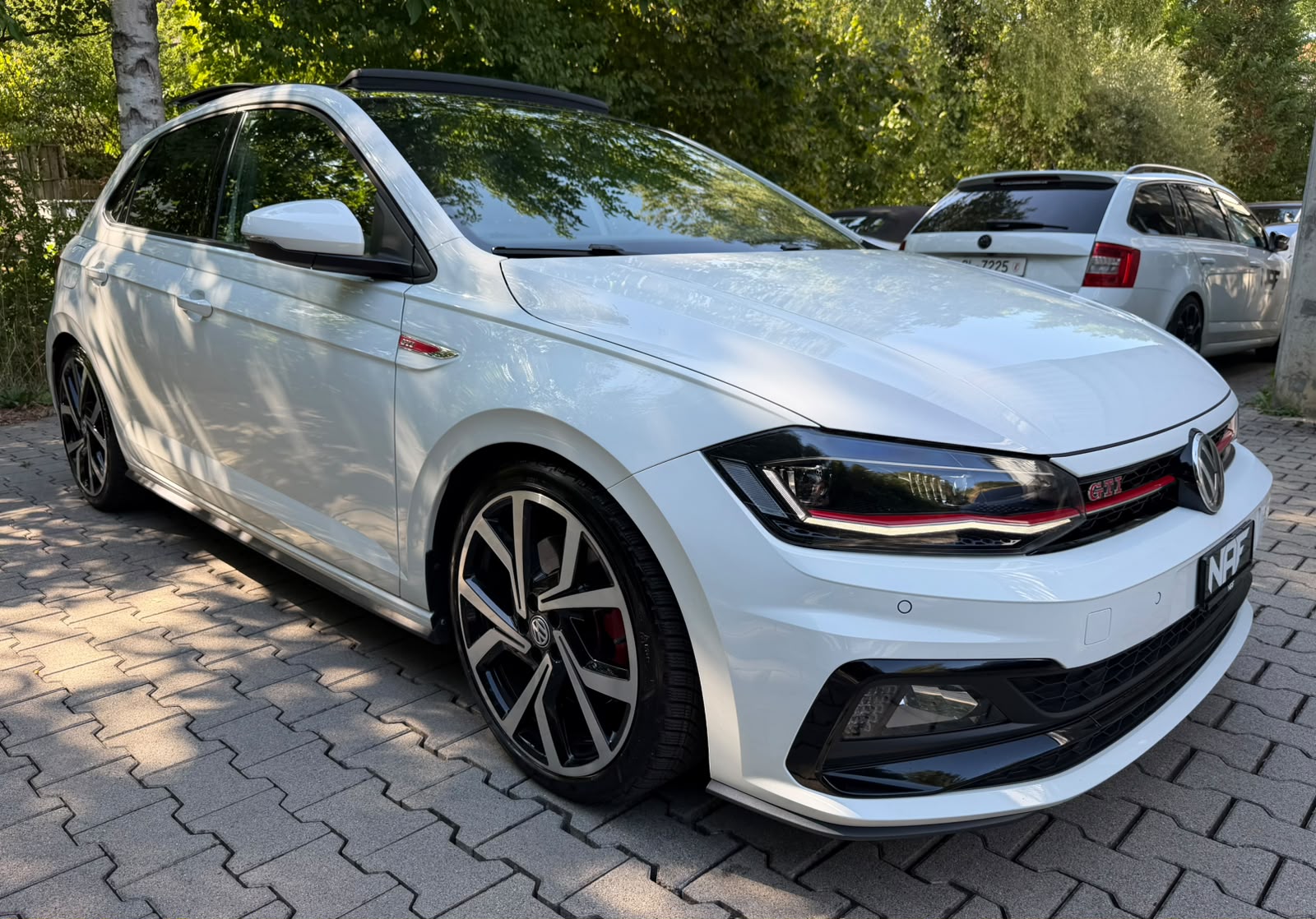VW Polo 2.0 TSI GTI DSG-image-6