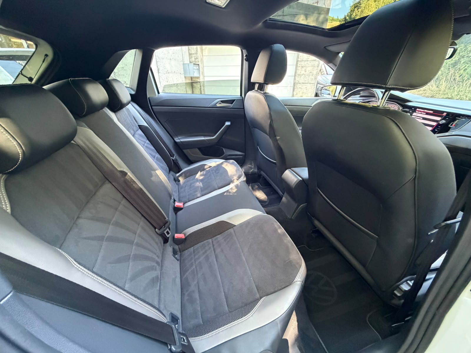 VW Polo 2.0 TSI GTI DSG-image-14