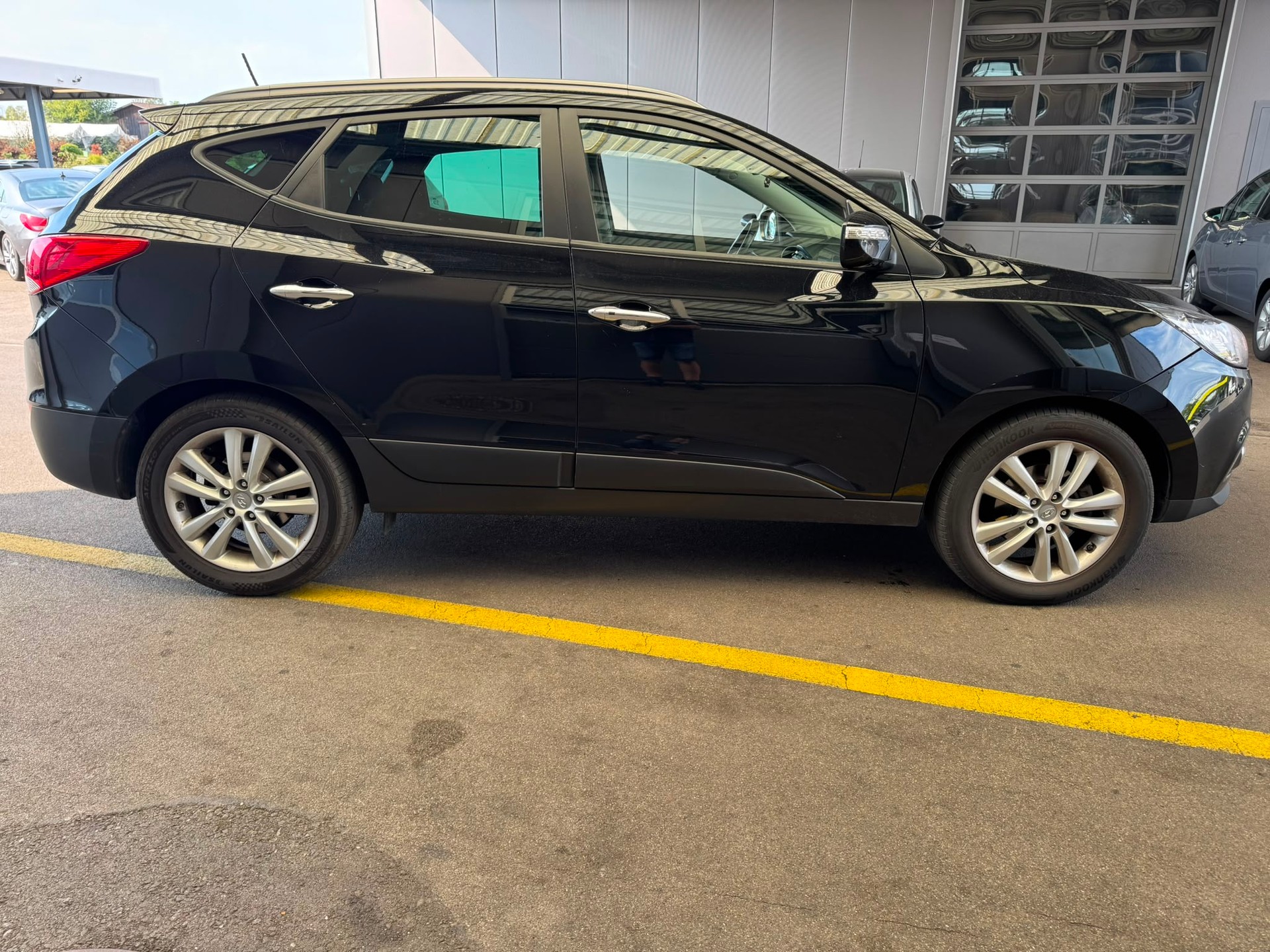 HYUNDAI iX 35 2.0 CRDi Style 4WD Automatic-image-4