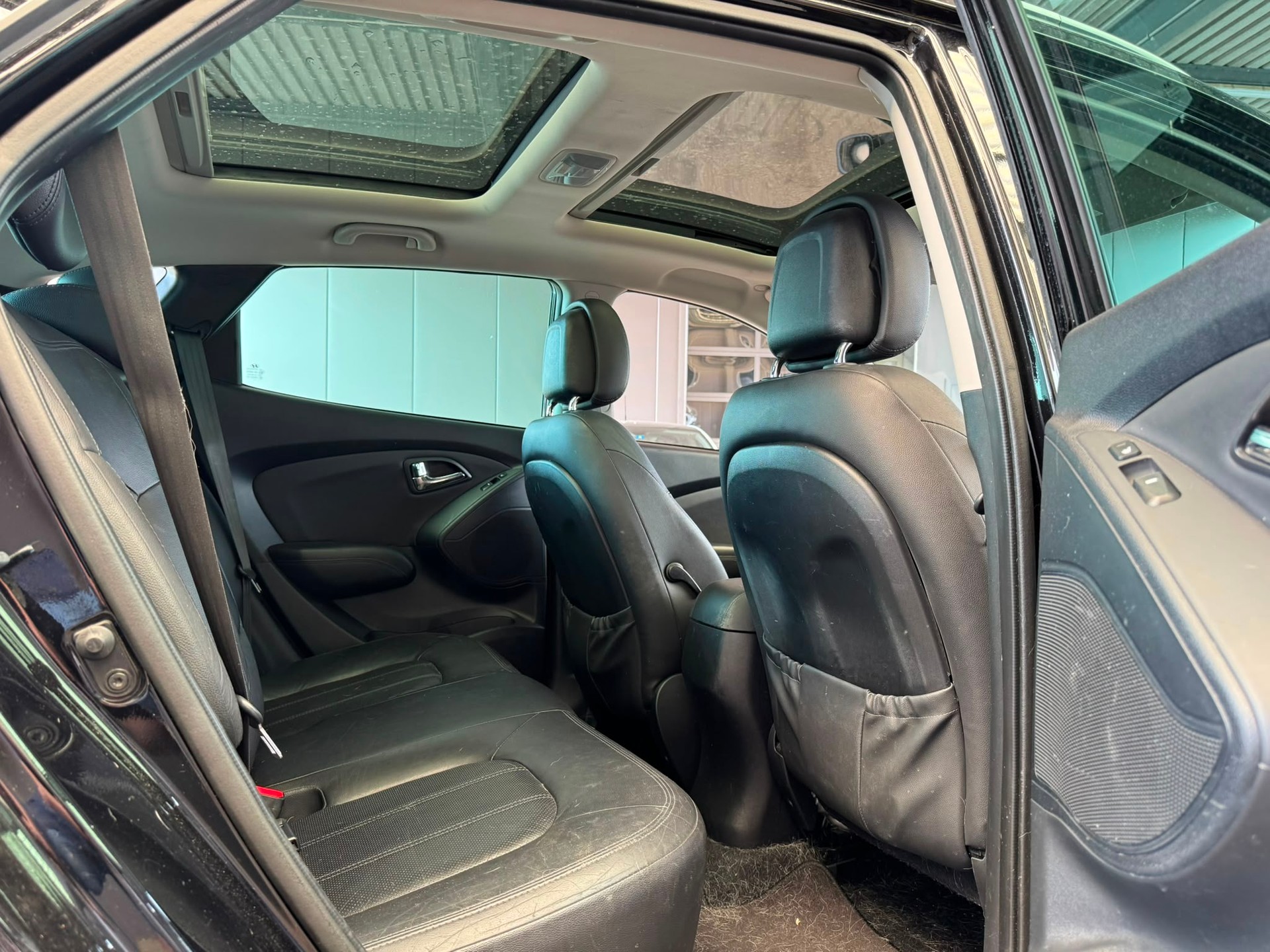 HYUNDAI iX 35 2.0 CRDi Style 4WD Automatic-image-14