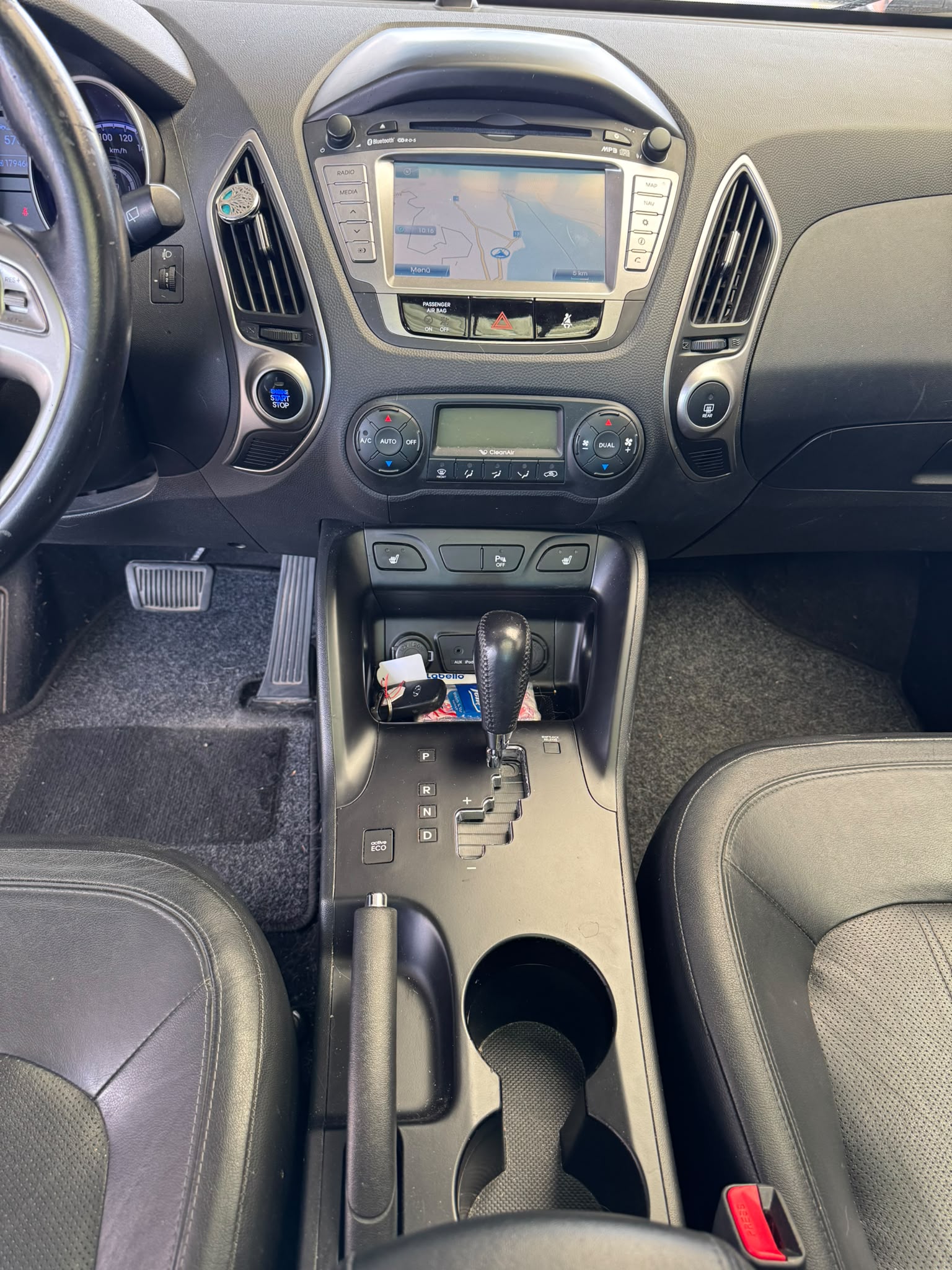 HYUNDAI iX 35 2.0 CRDi Style 4WD Automatic-image-11