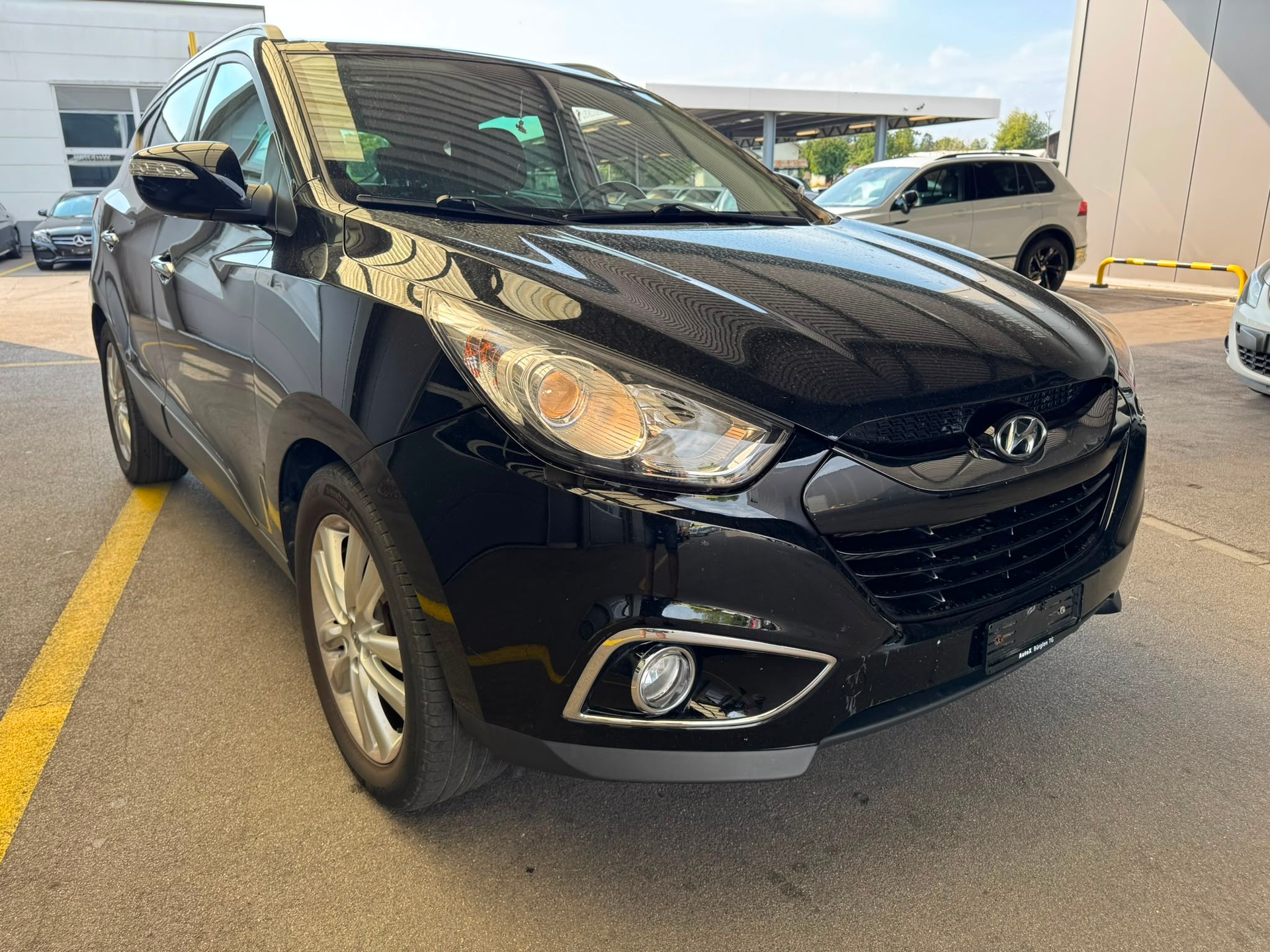 HYUNDAI iX 35 2.0 CRDi Style 4WD Automatic-image-2