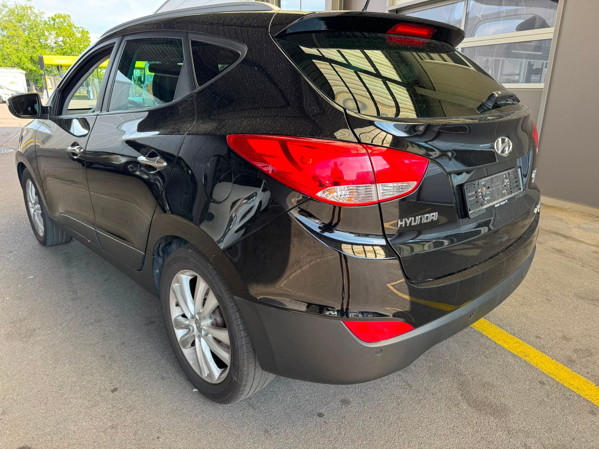HYUNDAI iX 35 2.0 CRDi Style 4WD Automatic-image-5