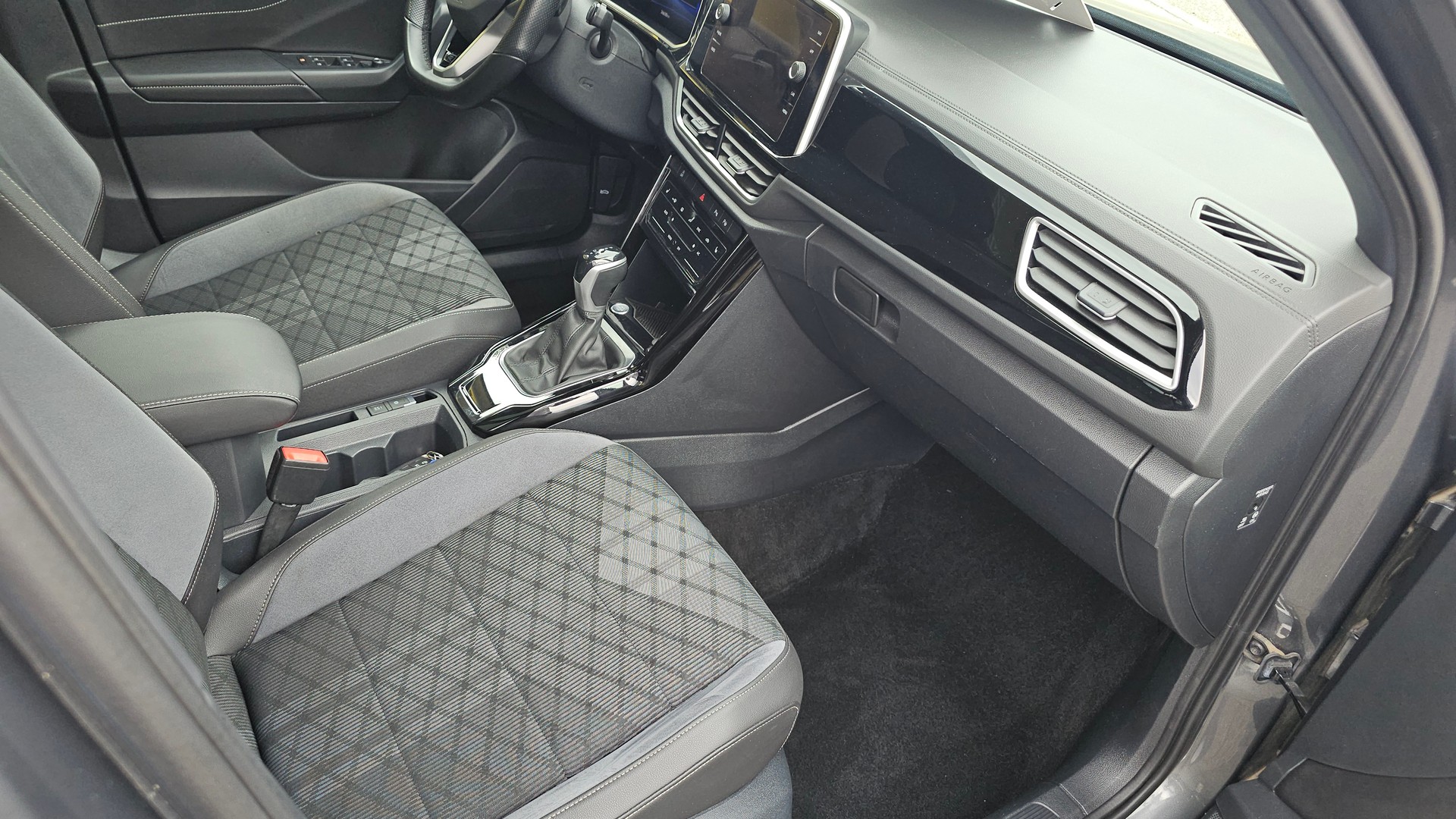 VW T-Roc 1.5 TSI EVO R-Line DSG-image-9