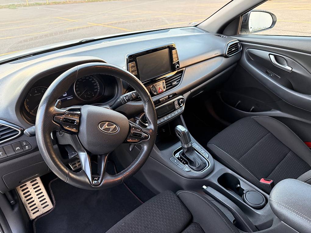 HYUNDAI i30-image-4