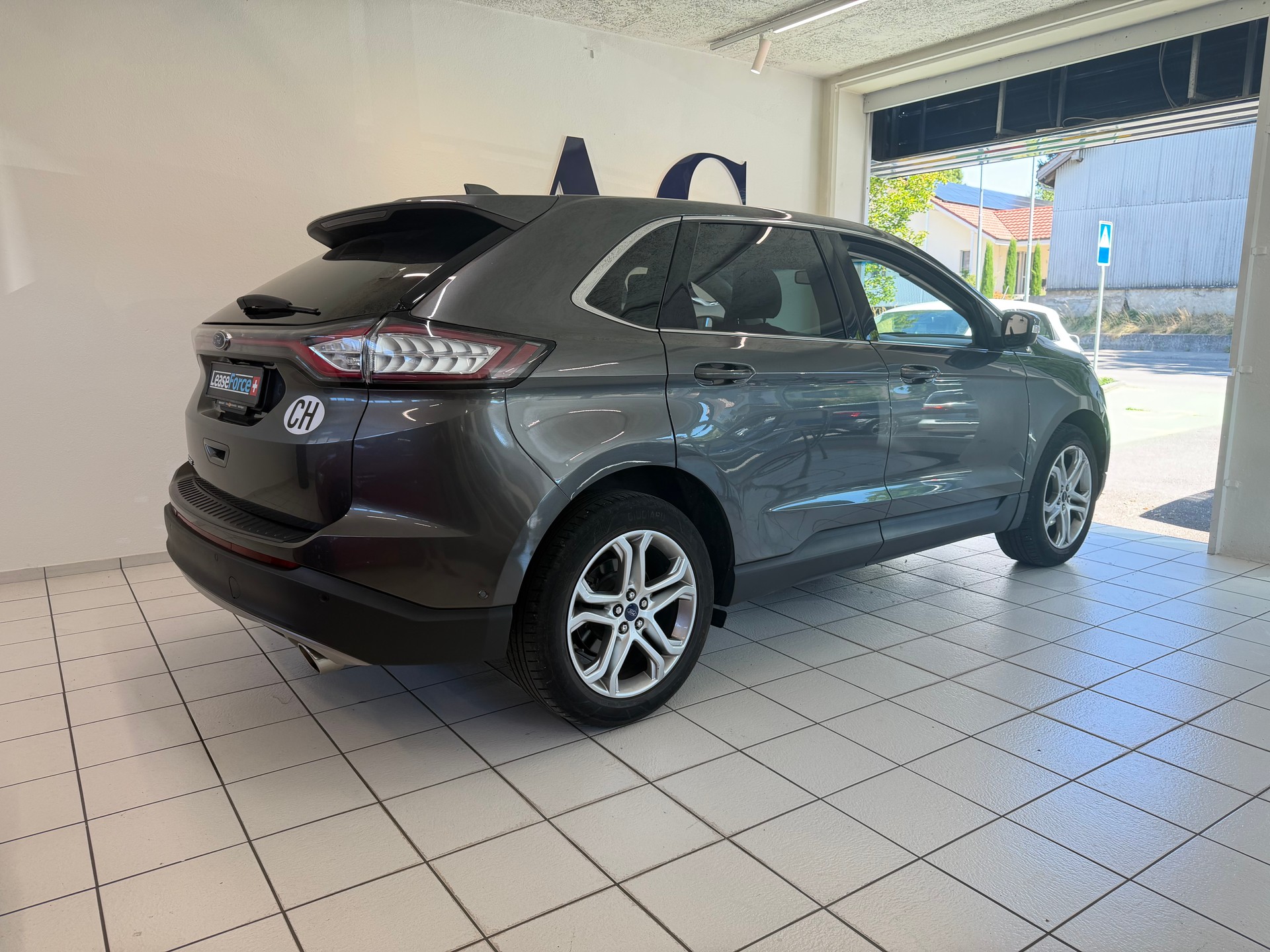 FORD Edge 2.0 TDCi Titanium 4WD PowerShift-image-1