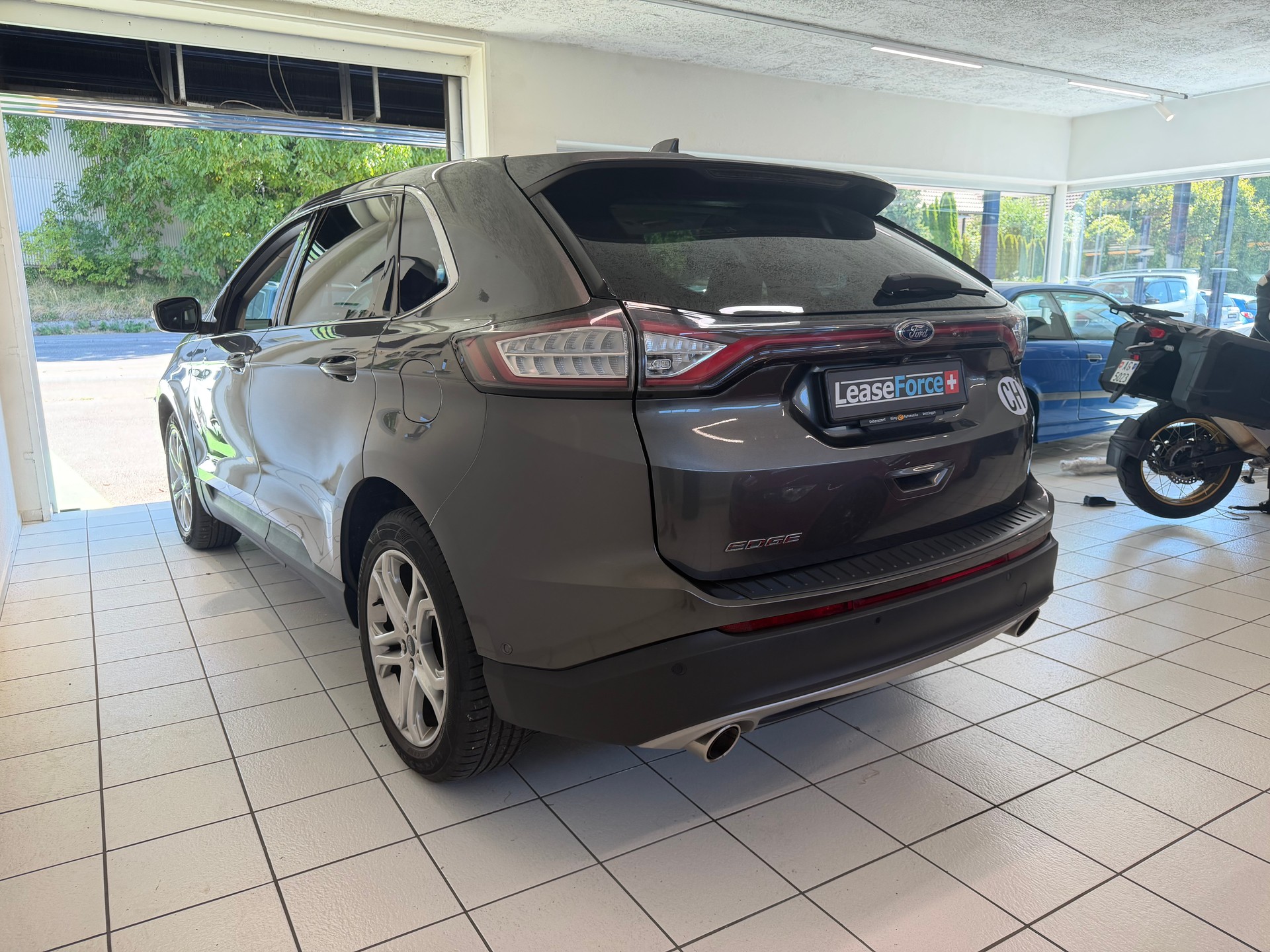 FORD Edge 2.0 TDCi Titanium 4WD PowerShift-image-3