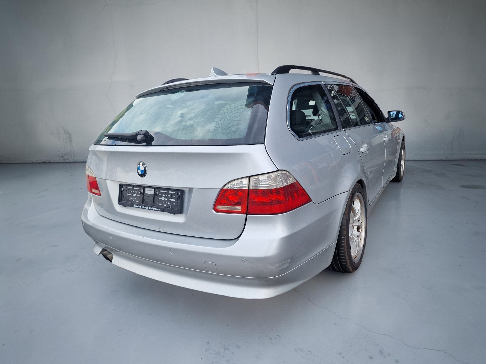 BMW 525xi Touring MFK 04.2025-showroom-element-3