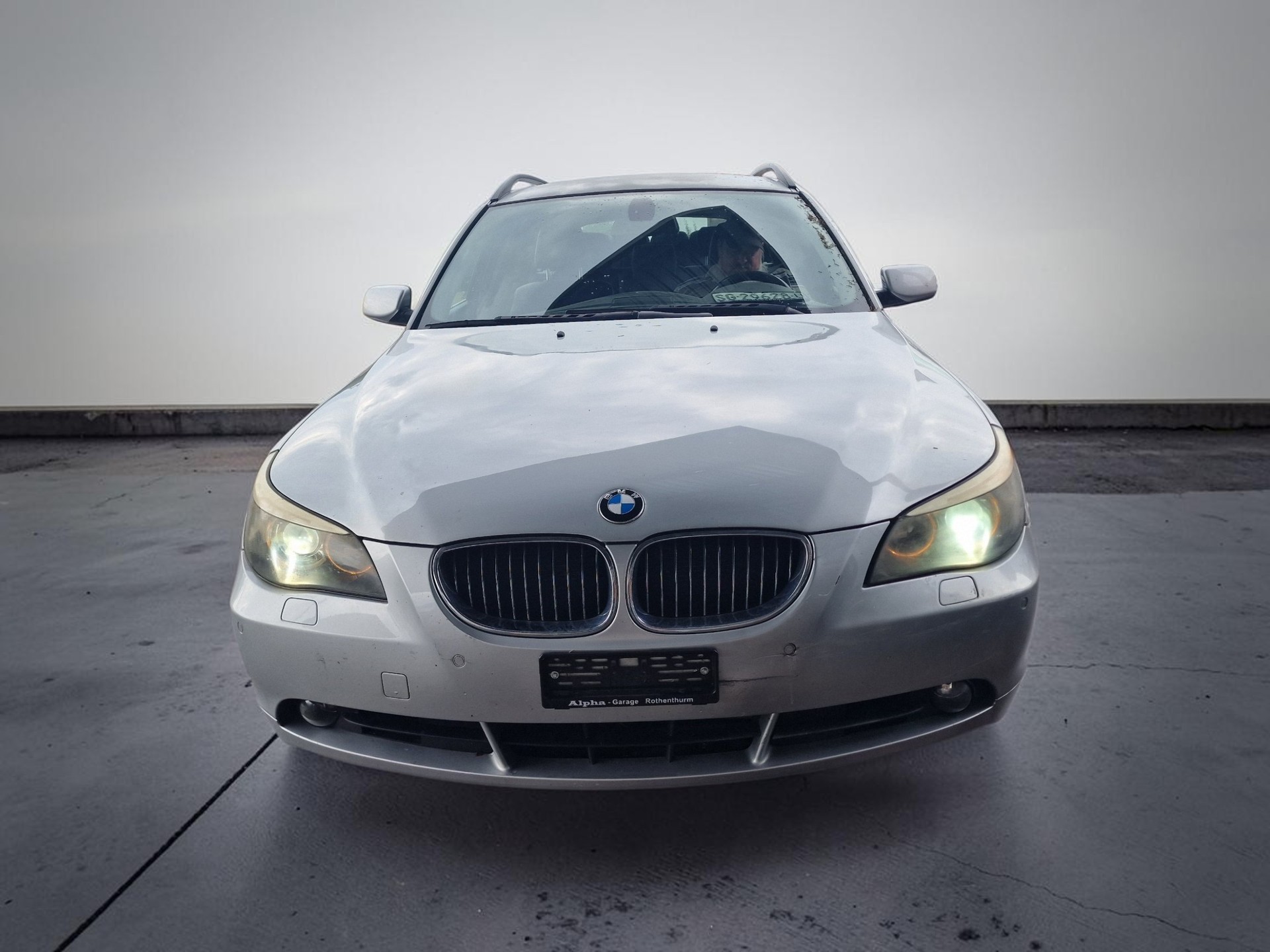BMW 525xi Touring MFK 04.2025-showroom-element-2
