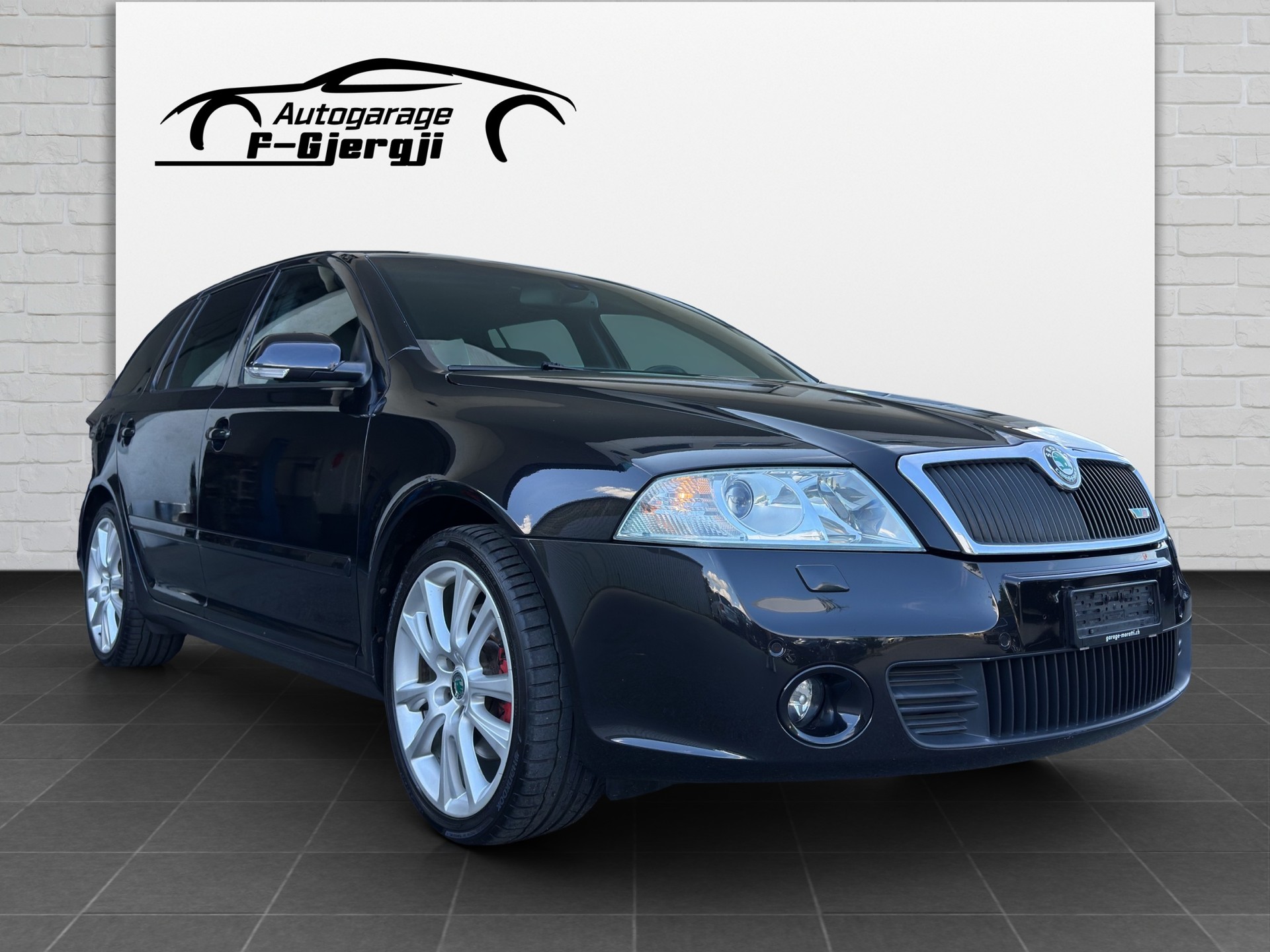 SKODA Octavia 2.0 TFSI RS-image-1