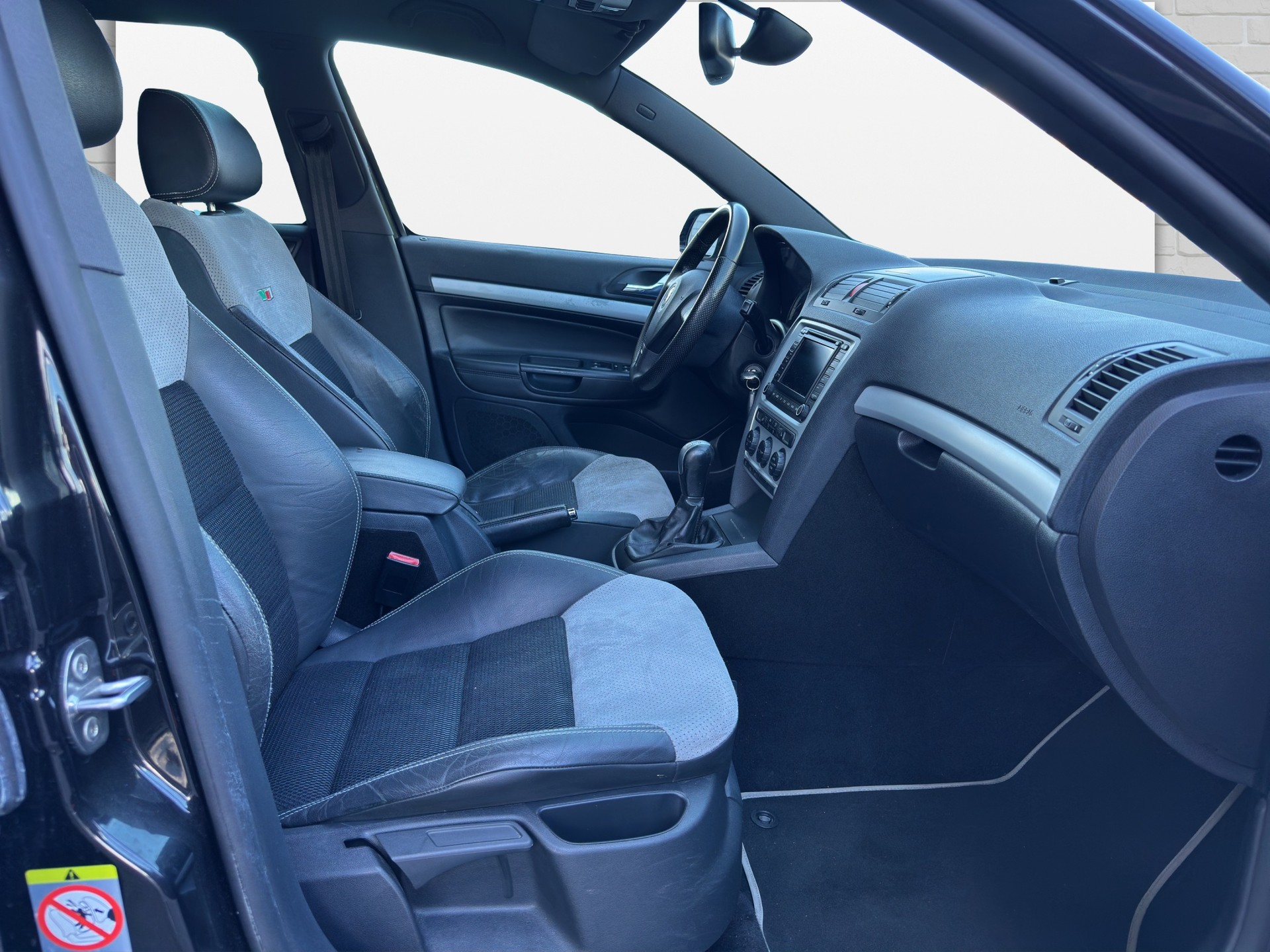 SKODA Octavia 2.0 TFSI RS-image-11