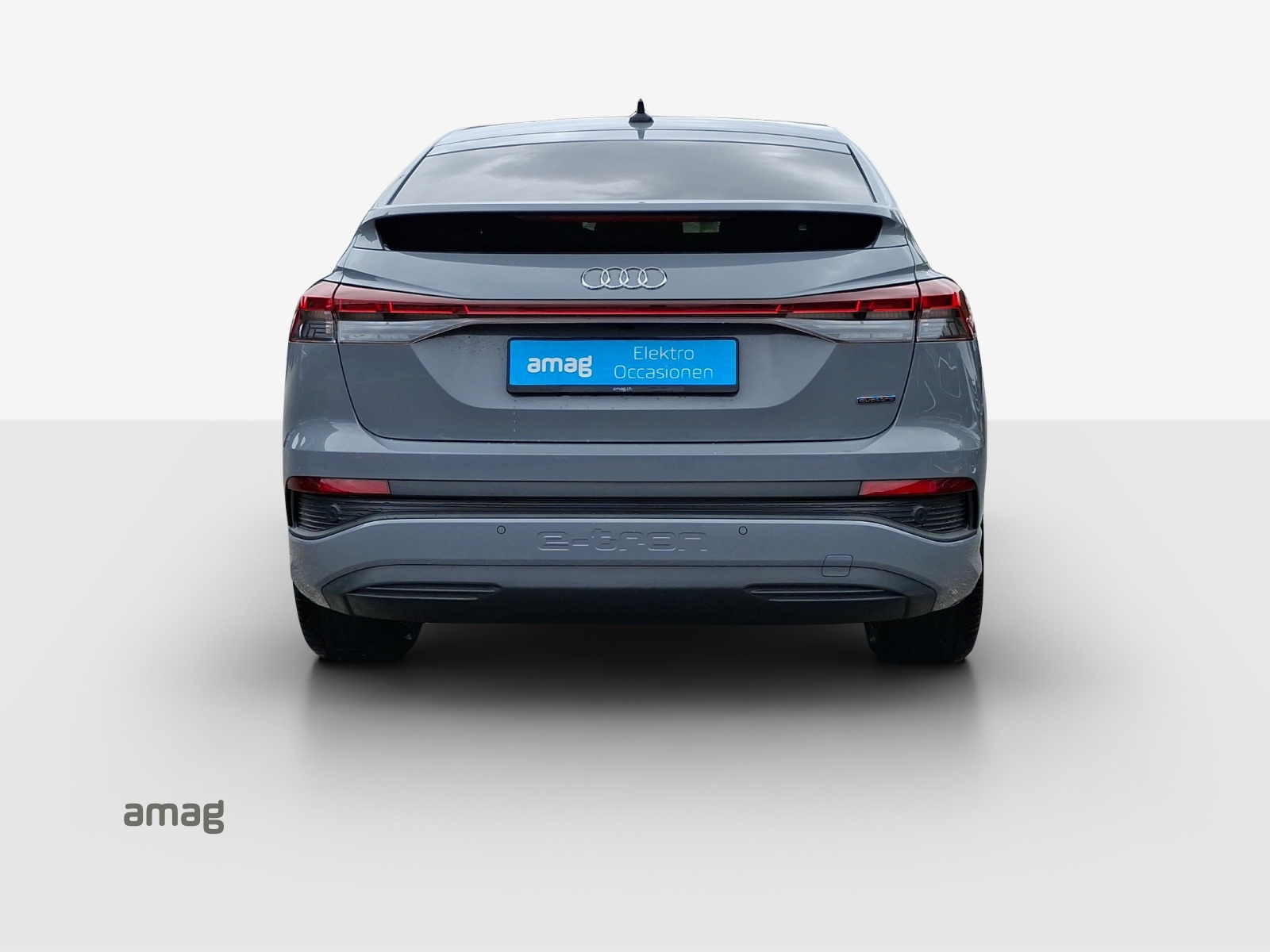 AUDI Q4 Sportback e-tron 50 quattro-showroom-element-3
