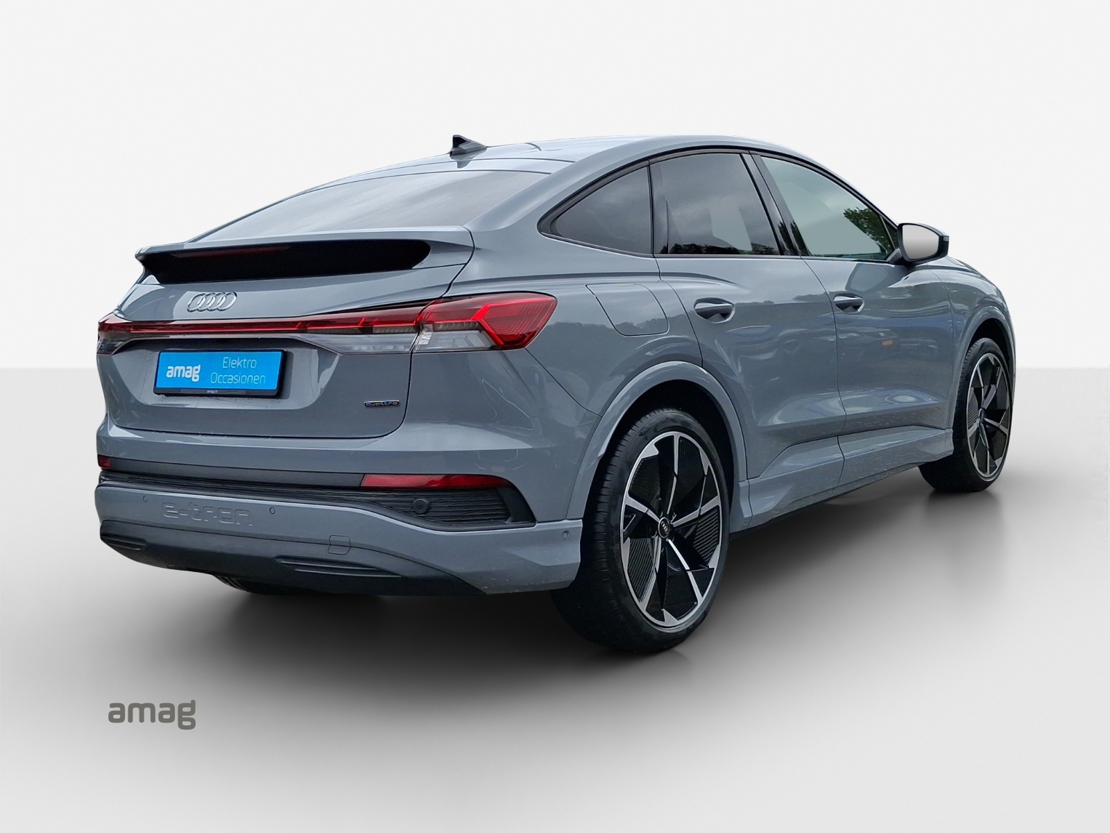 AUDI Q4 Sportback e-tron 50 quattro-image-4