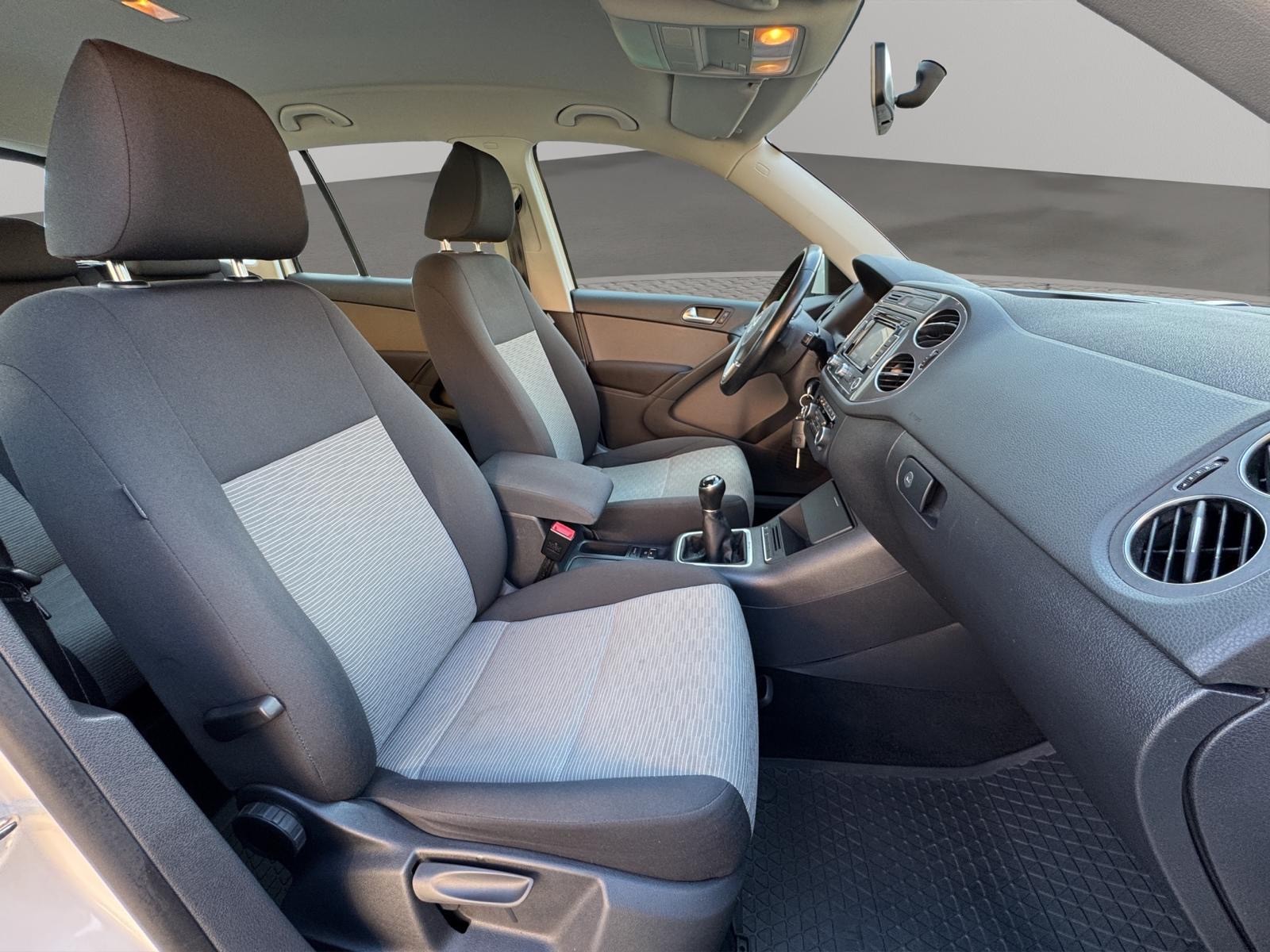VW Tiguan 2.0 TDI BMT Design 4Motion-image-10