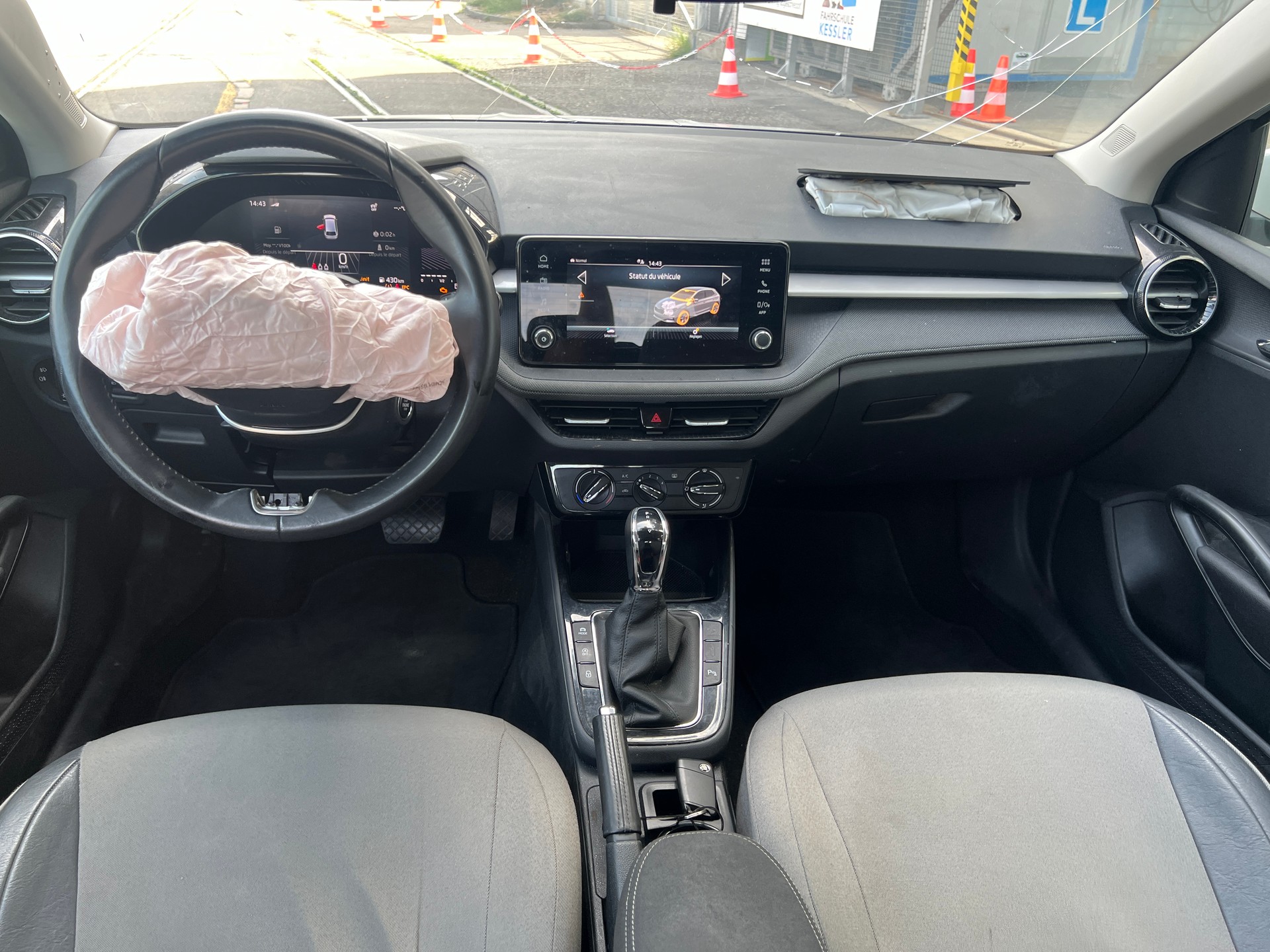 SKODA Fabia 1.0 TSI Selection DSG-image-11