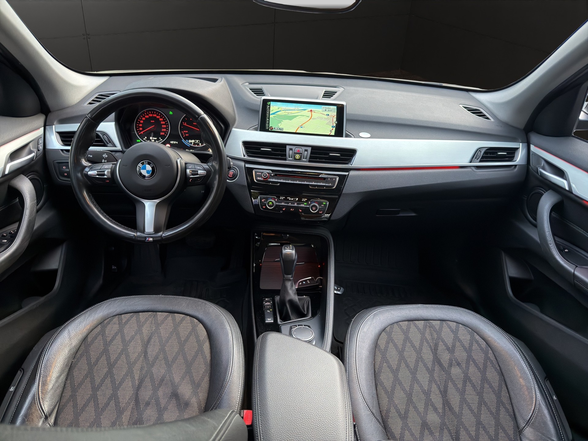 BMW X1 xDrive 20d xLine Steptronic-image-12