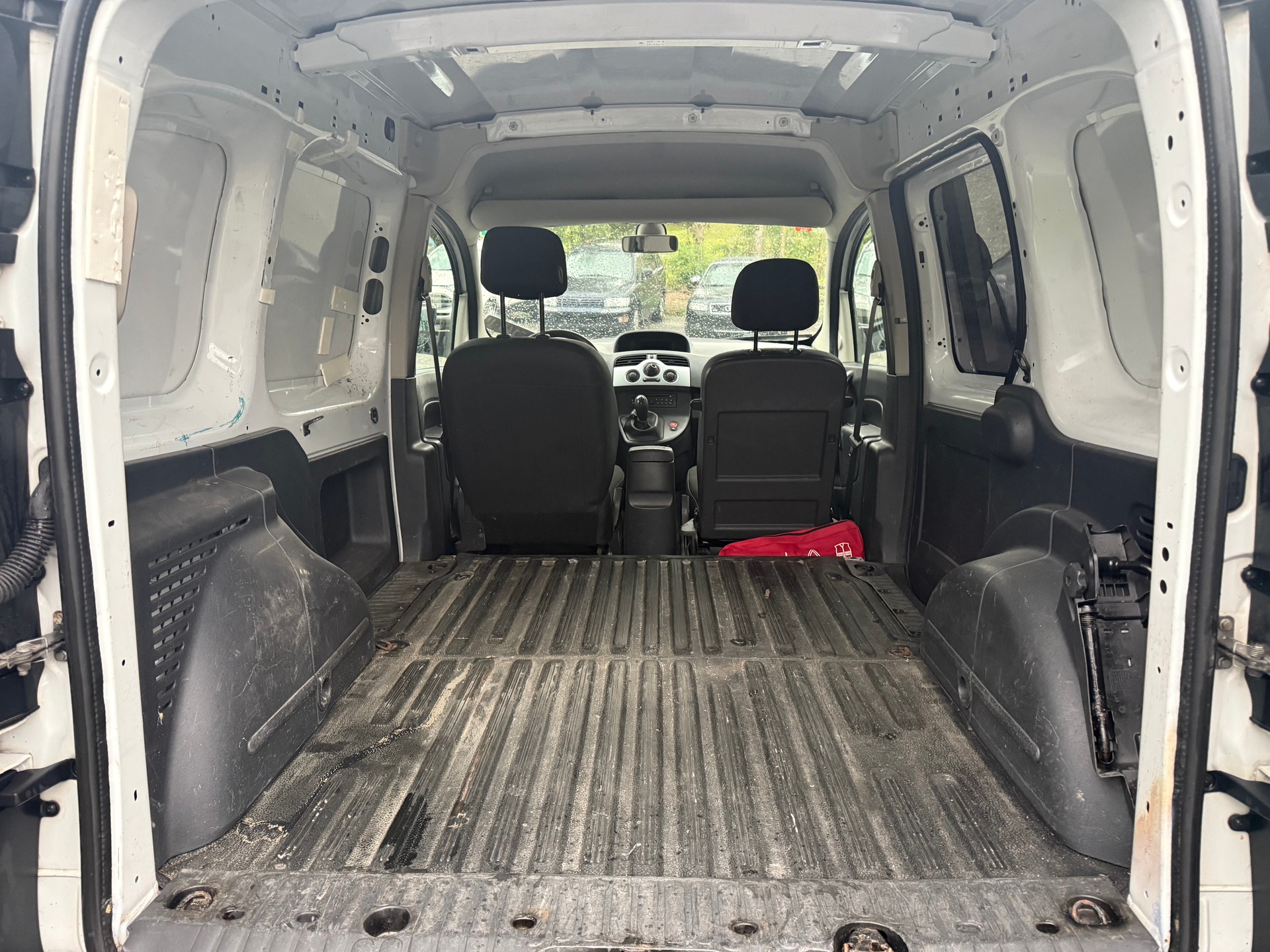 RENAULT Kangoo dCi 75-image-7