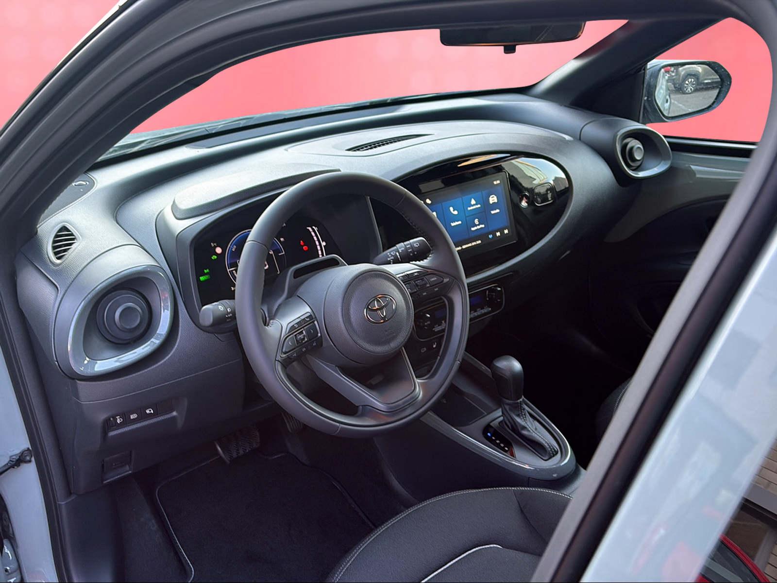 TOYOTA Aygo X 1.5 VVT-i HSD Trend-image-4