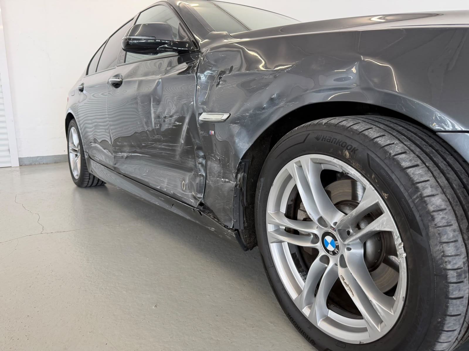 BMW 520d xDrive Luxury Line Steptronic-image-4