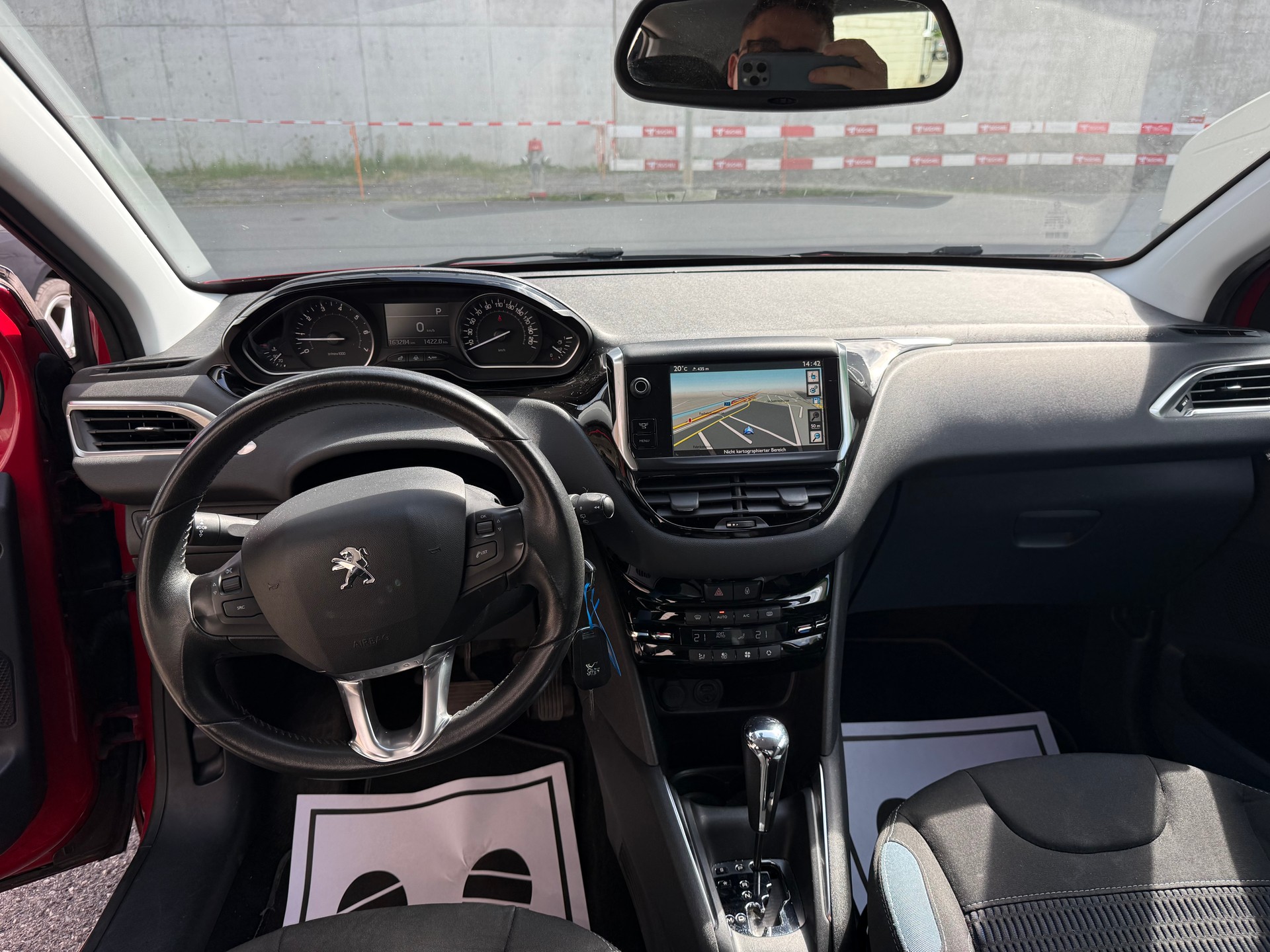 PEUGEOT 208 1.6 VTI - AUTOMATIK-image-8