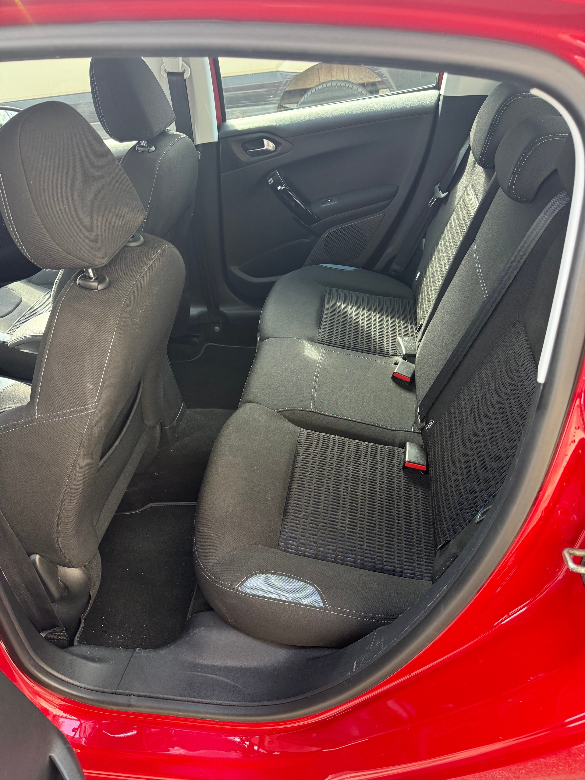 PEUGEOT 208 1.6 VTI - AUTOMATIK-image-7