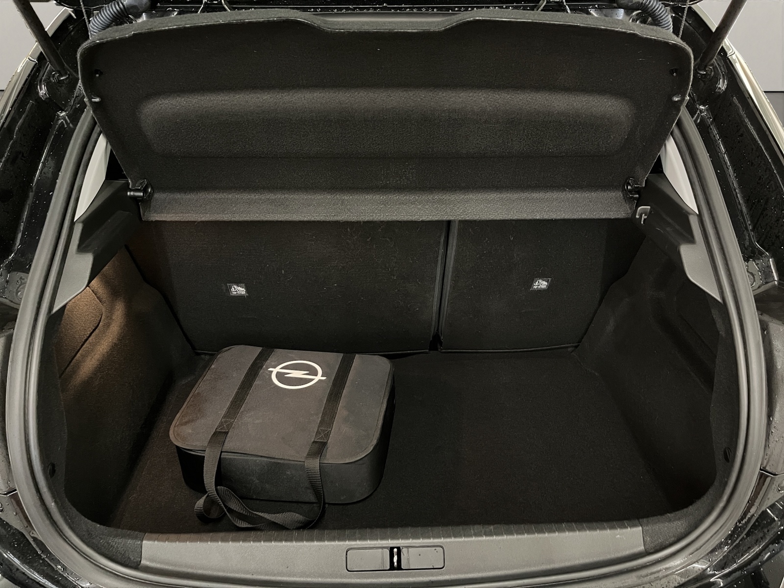OPEL Corsa-e Elegance-image-16