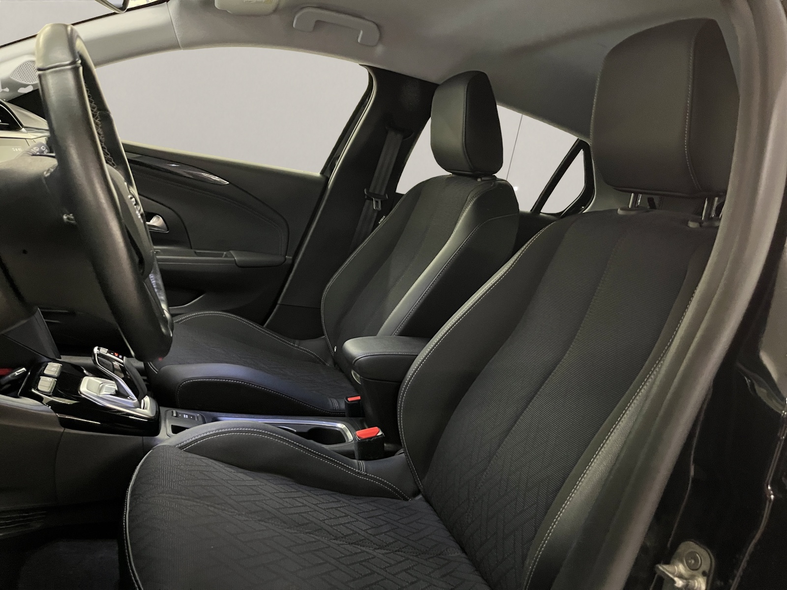 OPEL Corsa-e Elegance-image-6