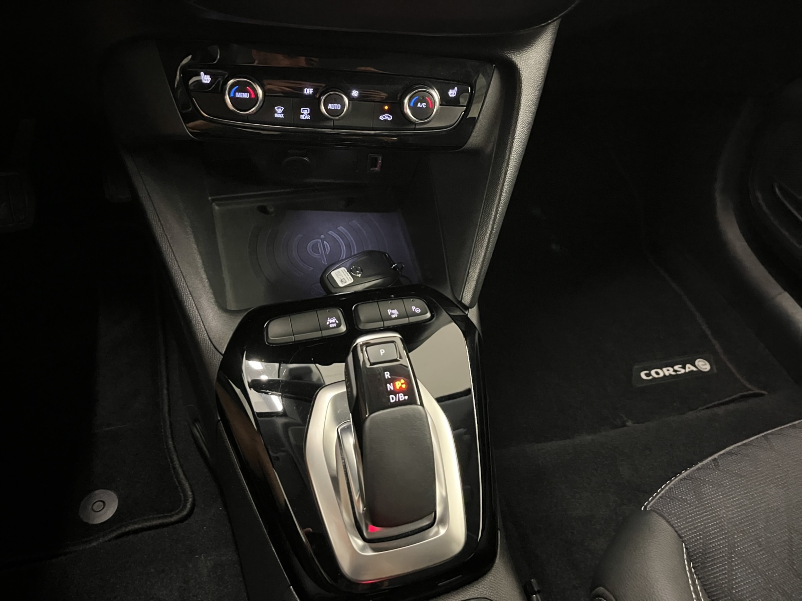 OPEL Corsa-e Elegance-image-12