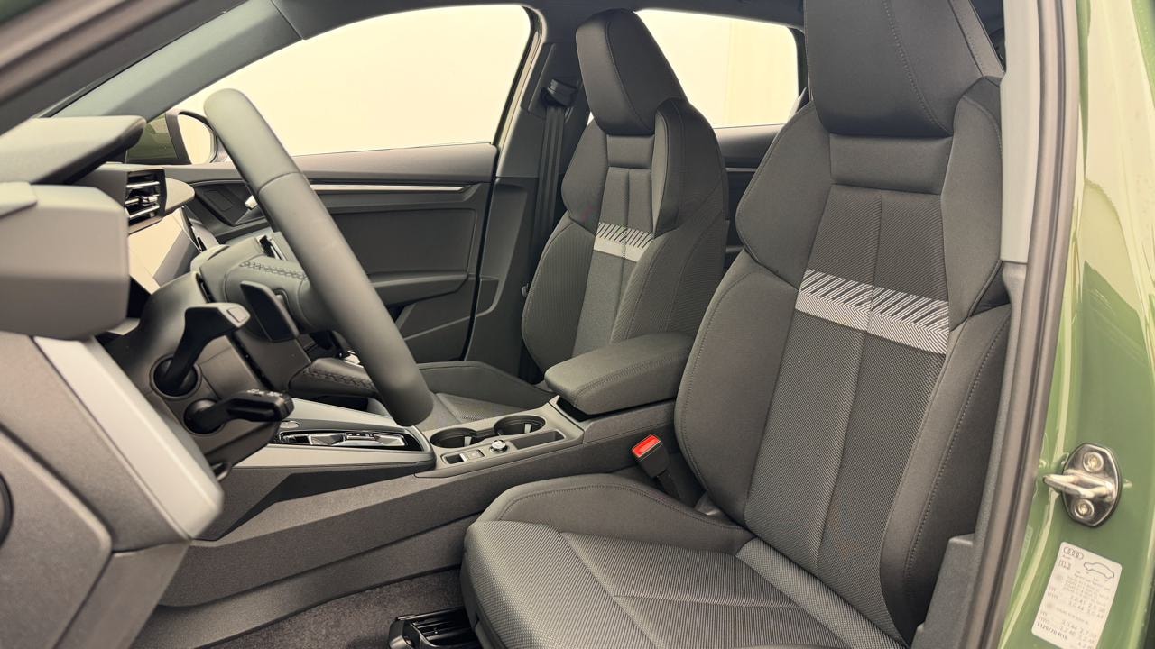 AUDI A3 allstreet 40 TFSI S-tronic quatttro-image-4