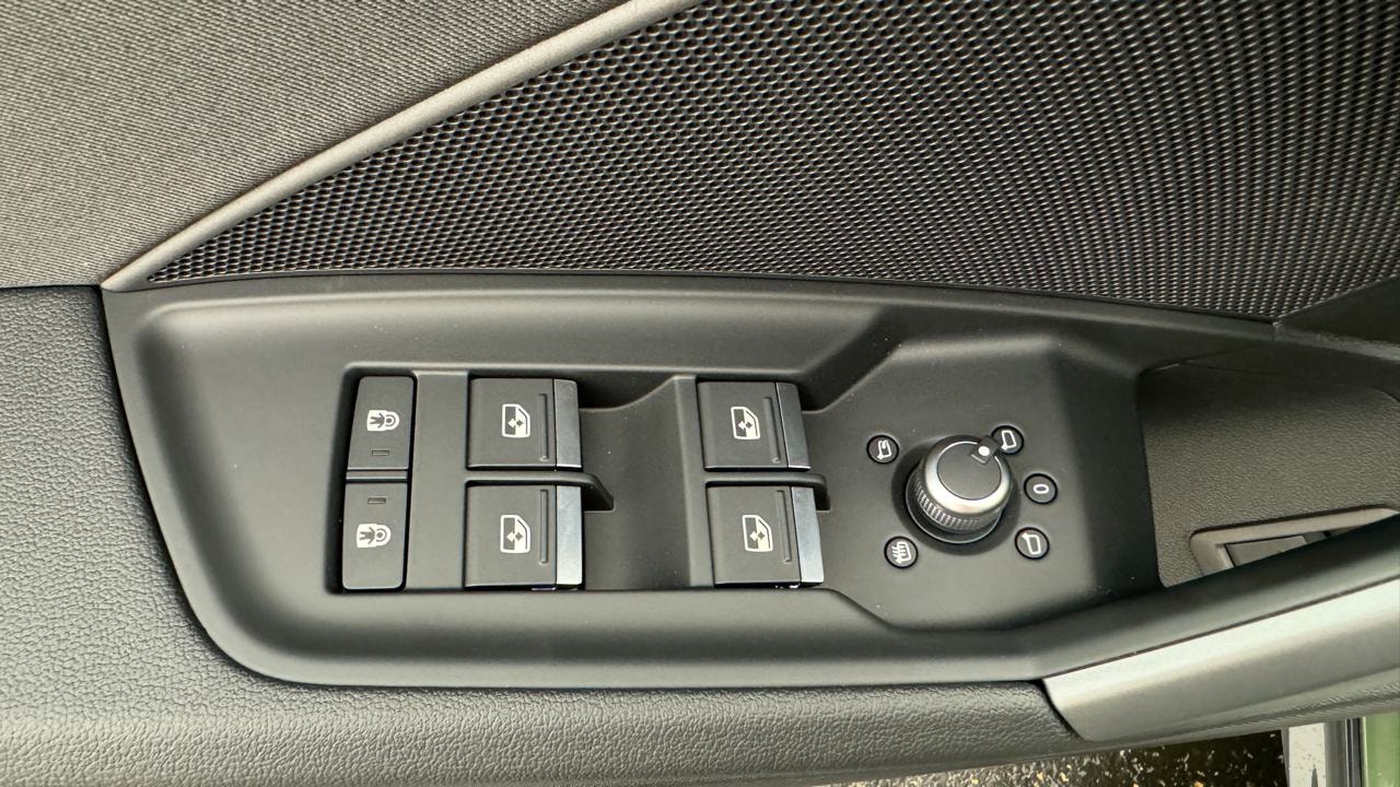 AUDI A3 allstreet 40 TFSI S-tronic quatttro-image-8