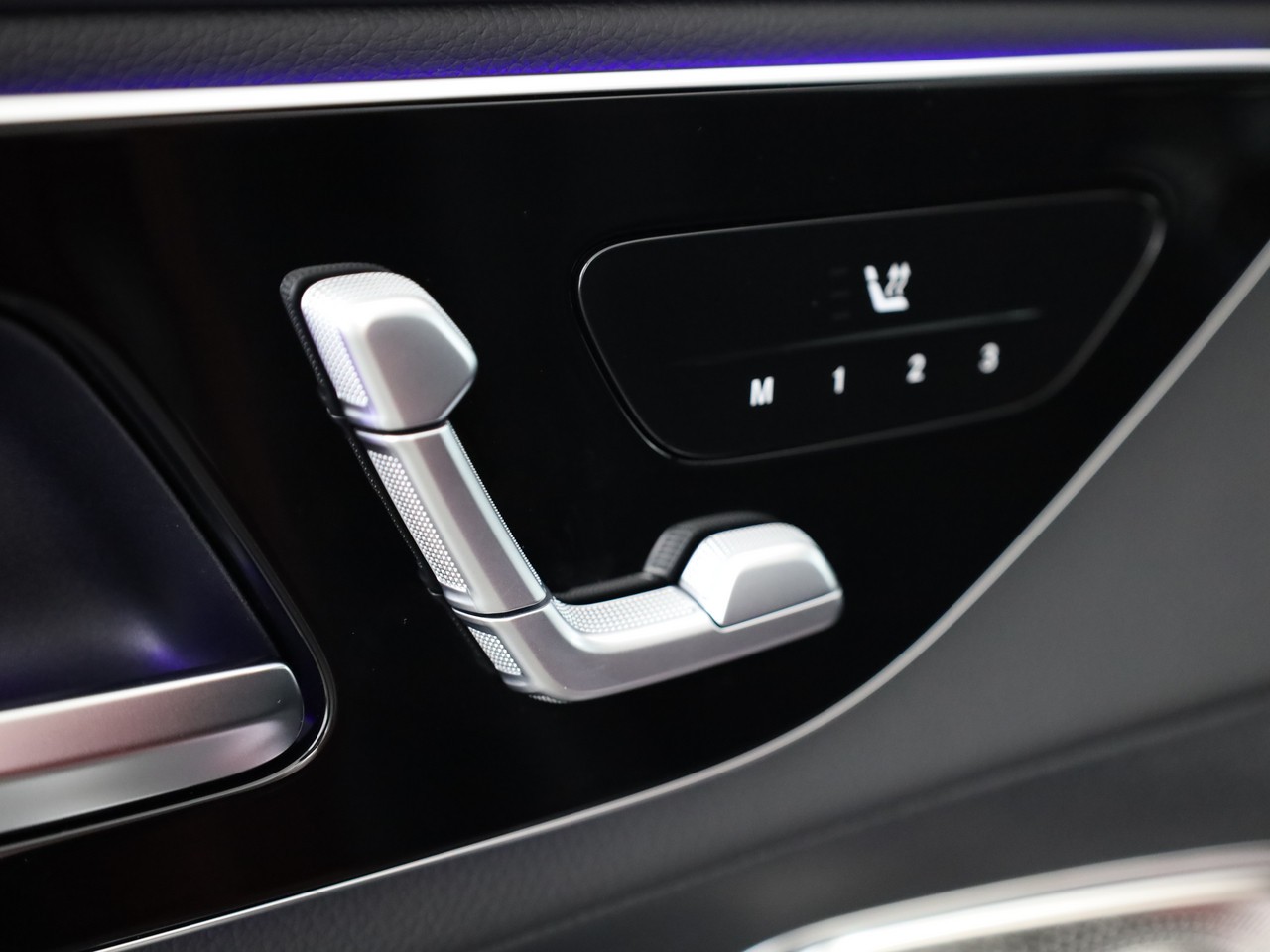 MERCEDES-BENZ GLC 220d 4Matic-image-11