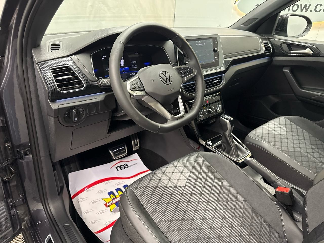 VW T-Cross 1.0TSI R-Line Black Limited 115-image-2