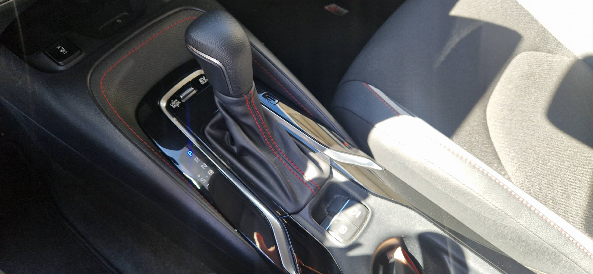 TOYOTA Corolla 2.0 HSD GR Sport-image-11