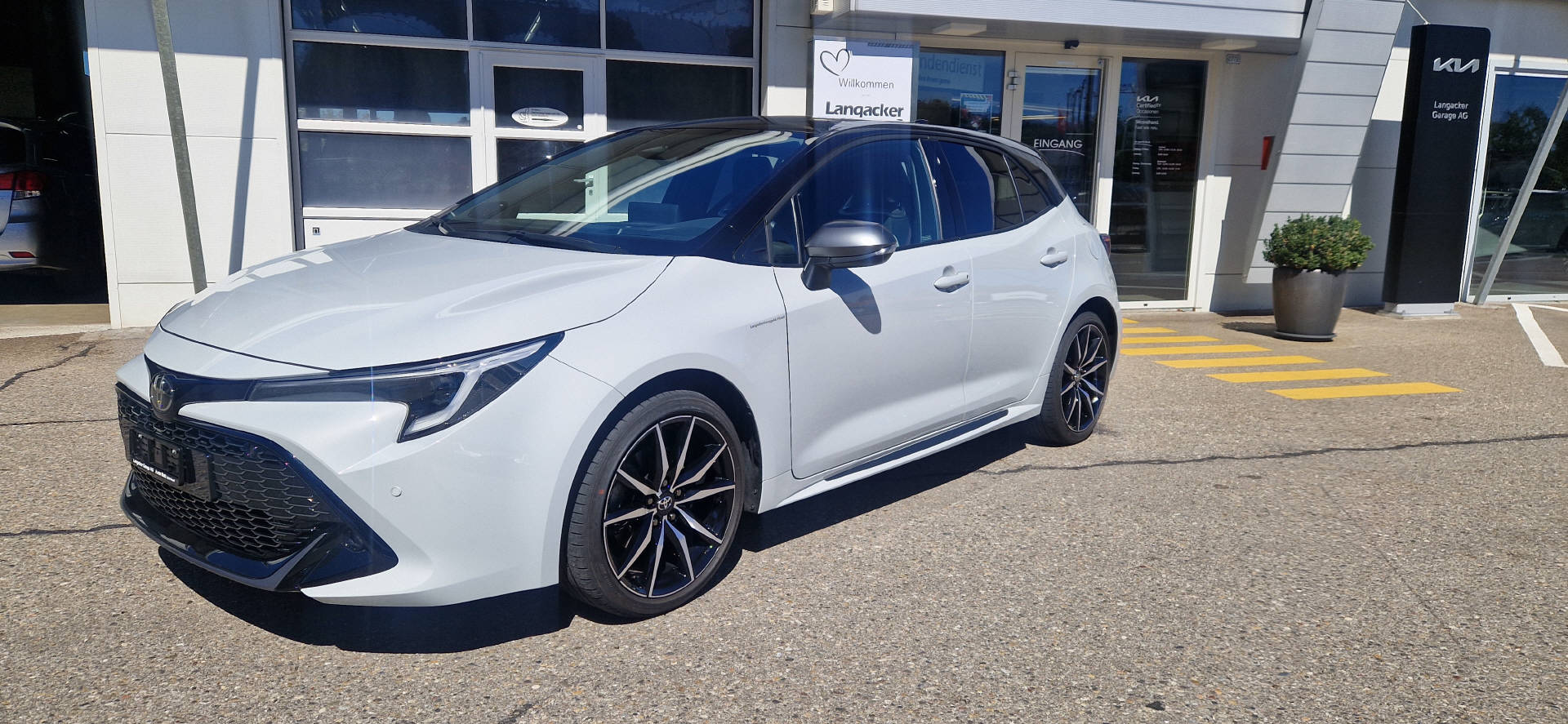 TOYOTA Corolla 2.0 HSD GR Sport-image-1