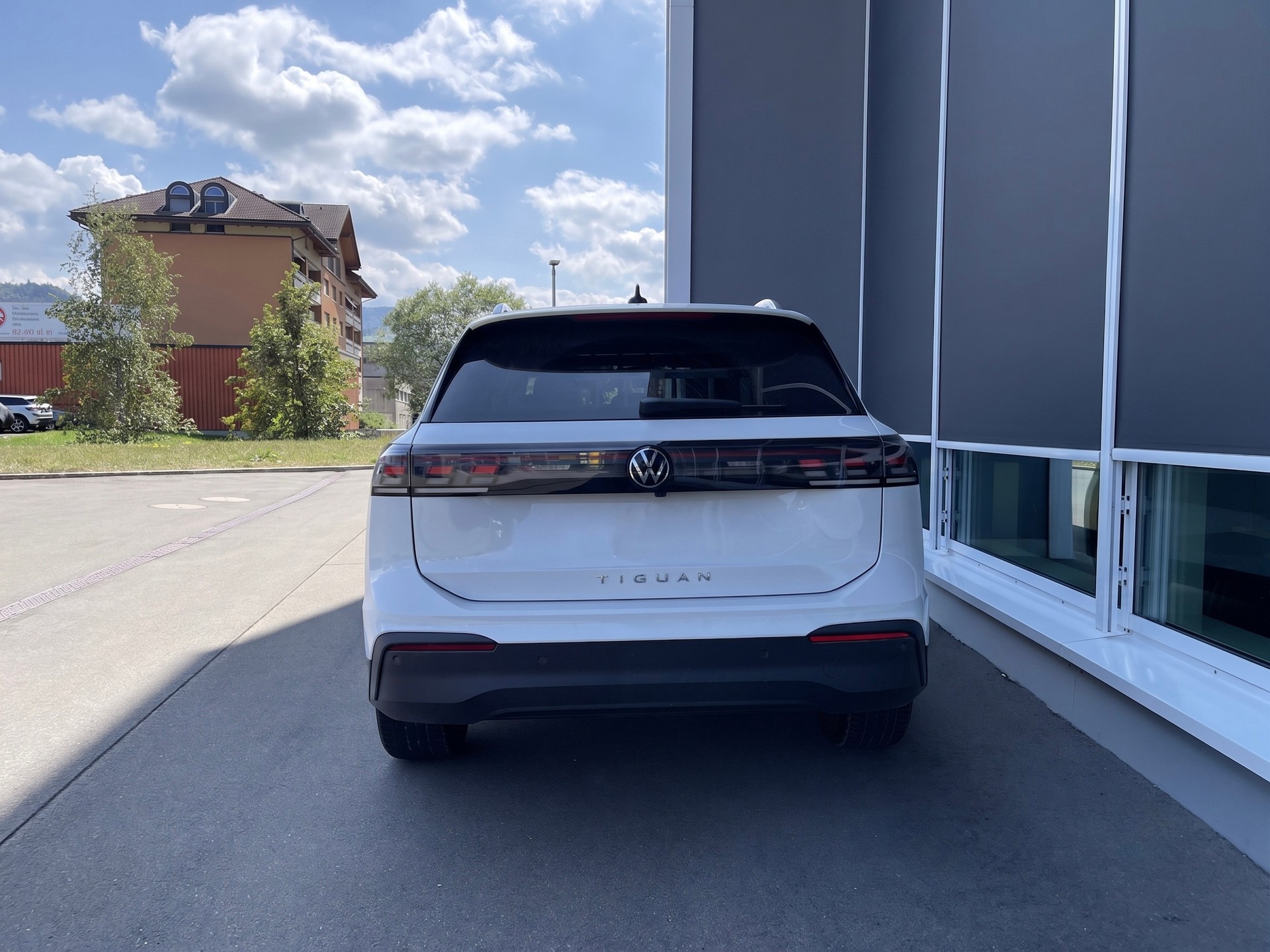 VW Tiguan 2.0 TSI DSG United 4Motion-image-4