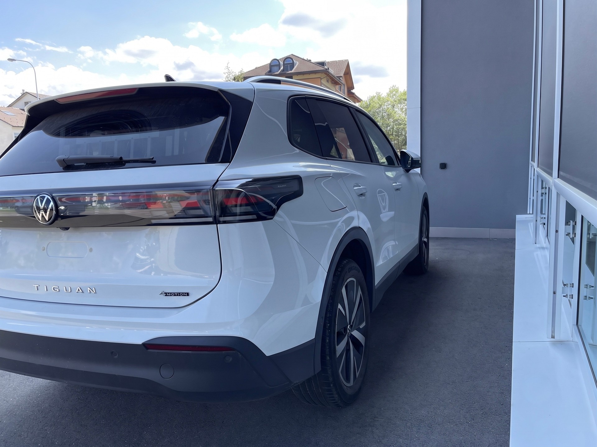 VW Tiguan 2.0 TSI DSG United 4Motion-showroom-element-3