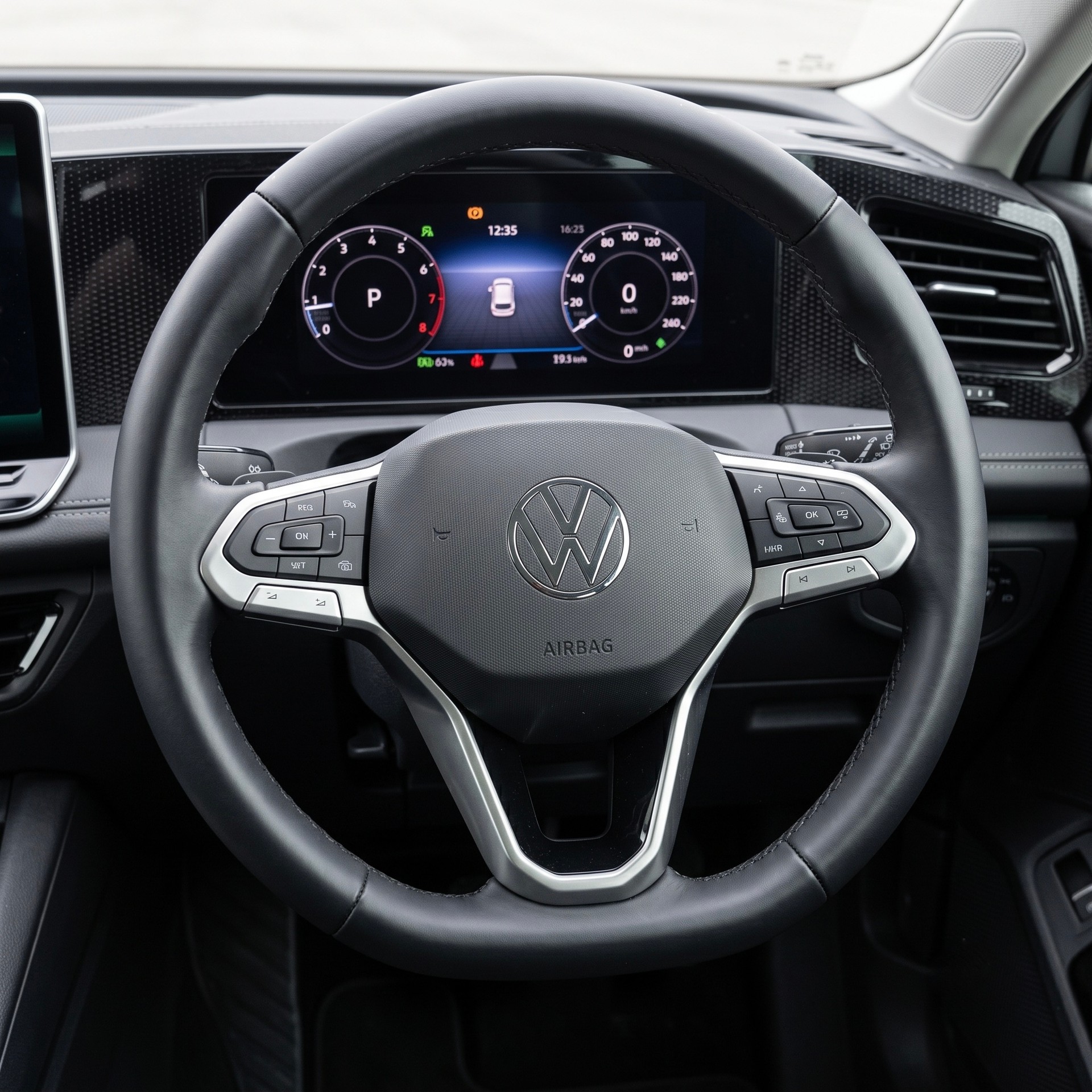 VW Tiguan 2.0 TSI DSG United 4Motion-image-5
