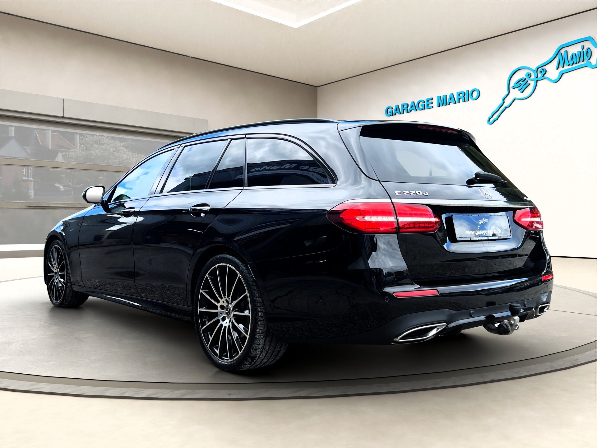 MERCEDES-BENZ E 220 d T 4Matic❗AMG Line❗9G-Tronic ✅CH-Fahrzeug aus 1. Hand mit einer TOP-Ausstattung✅-image-6