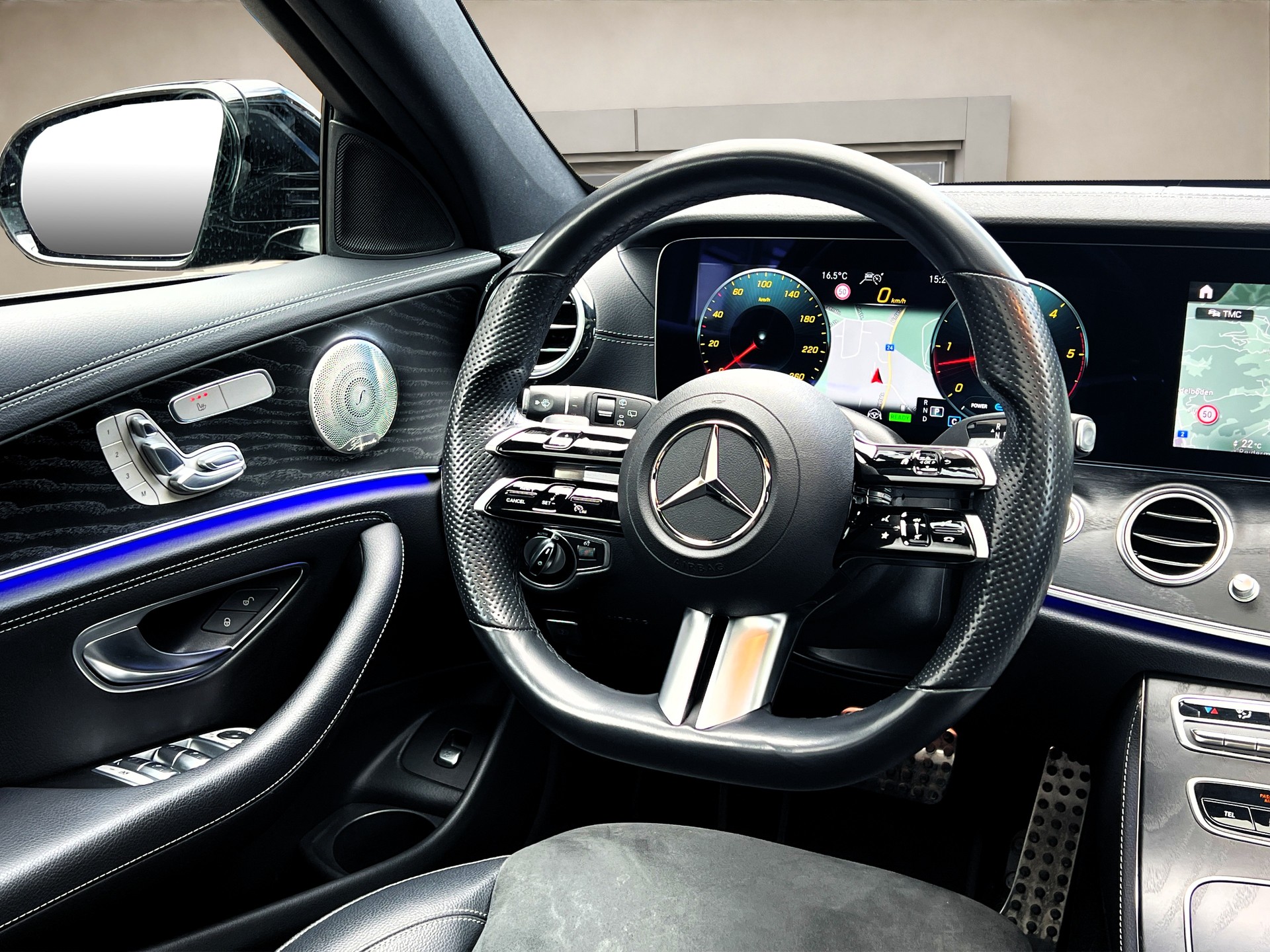 MERCEDES-BENZ E 220 d T 4Matic❗AMG Line❗9G-Tronic ✅CH-Fahrzeug aus 1. Hand mit einer TOP-Ausstattung✅-image-13