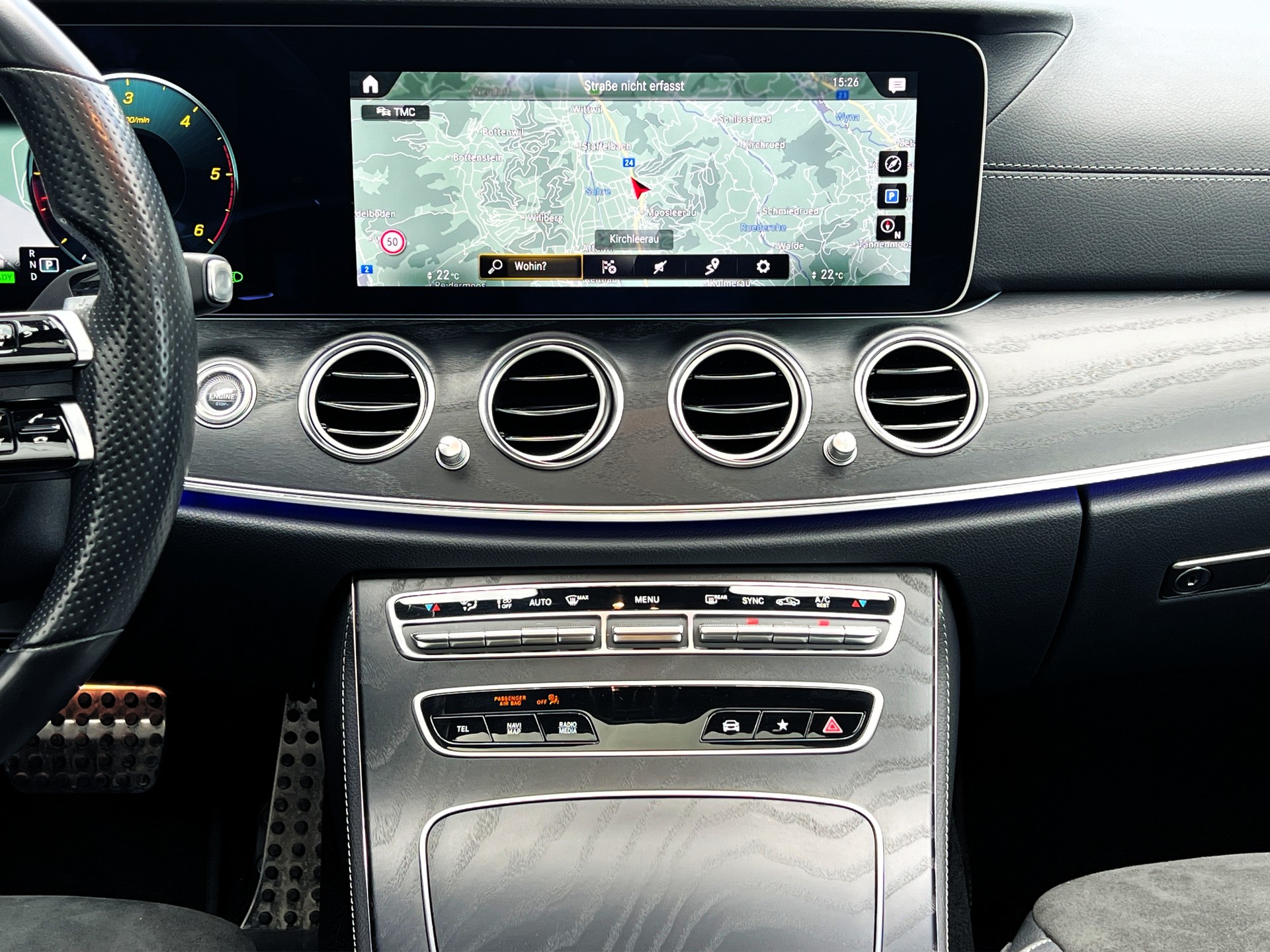 MERCEDES-BENZ E 220 d T 4Matic❗AMG Line❗9G-Tronic ✅CH-Fahrzeug aus 1. Hand mit einer TOP-Ausstattung✅-image-10