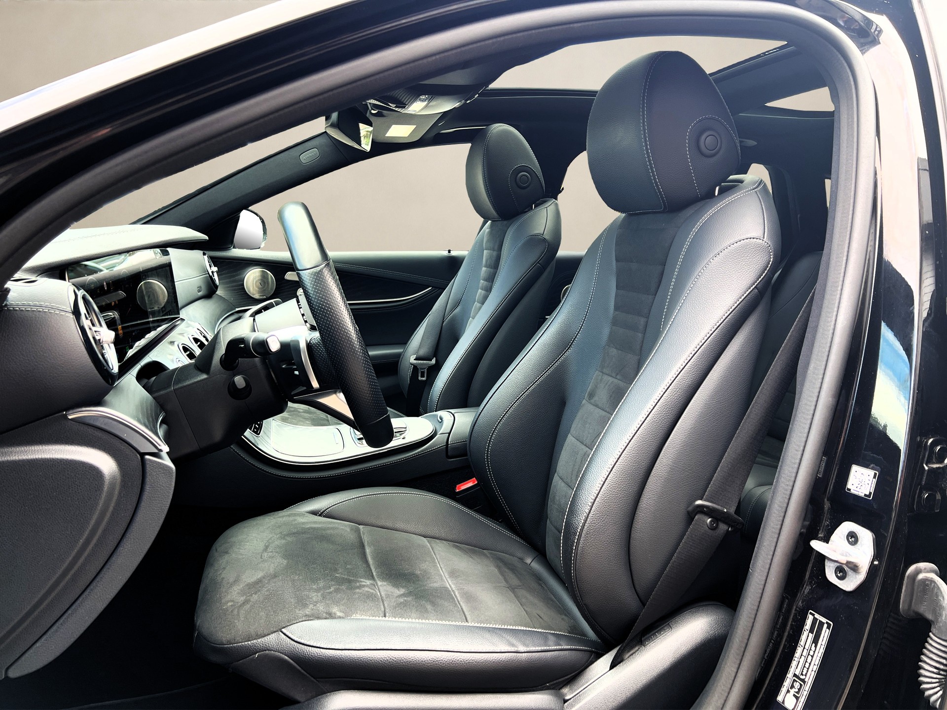 MERCEDES-BENZ E 220 d T 4Matic❗AMG Line❗9G-Tronic ✅CH-Fahrzeug aus 1. Hand mit einer TOP-Ausstattung✅-image-8