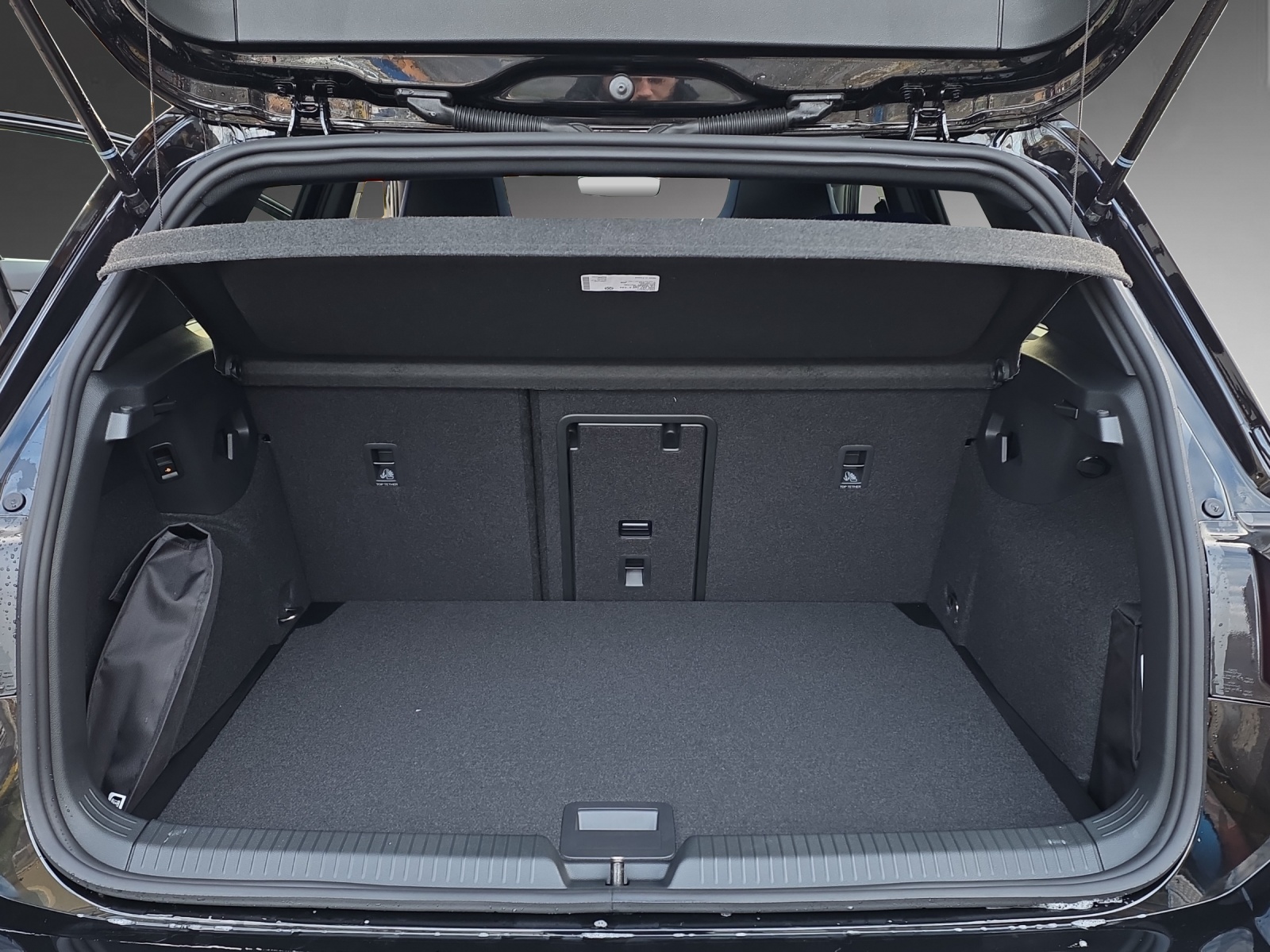VW Golf 2.0 TSI R DSG 4 Motion-image-9