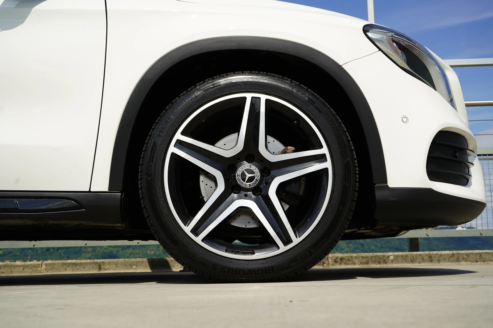 MERCEDES-BENZ GLA 250 AMG LINE NIGHT 4MATIC 7G-DCT l 211 PS-image-18