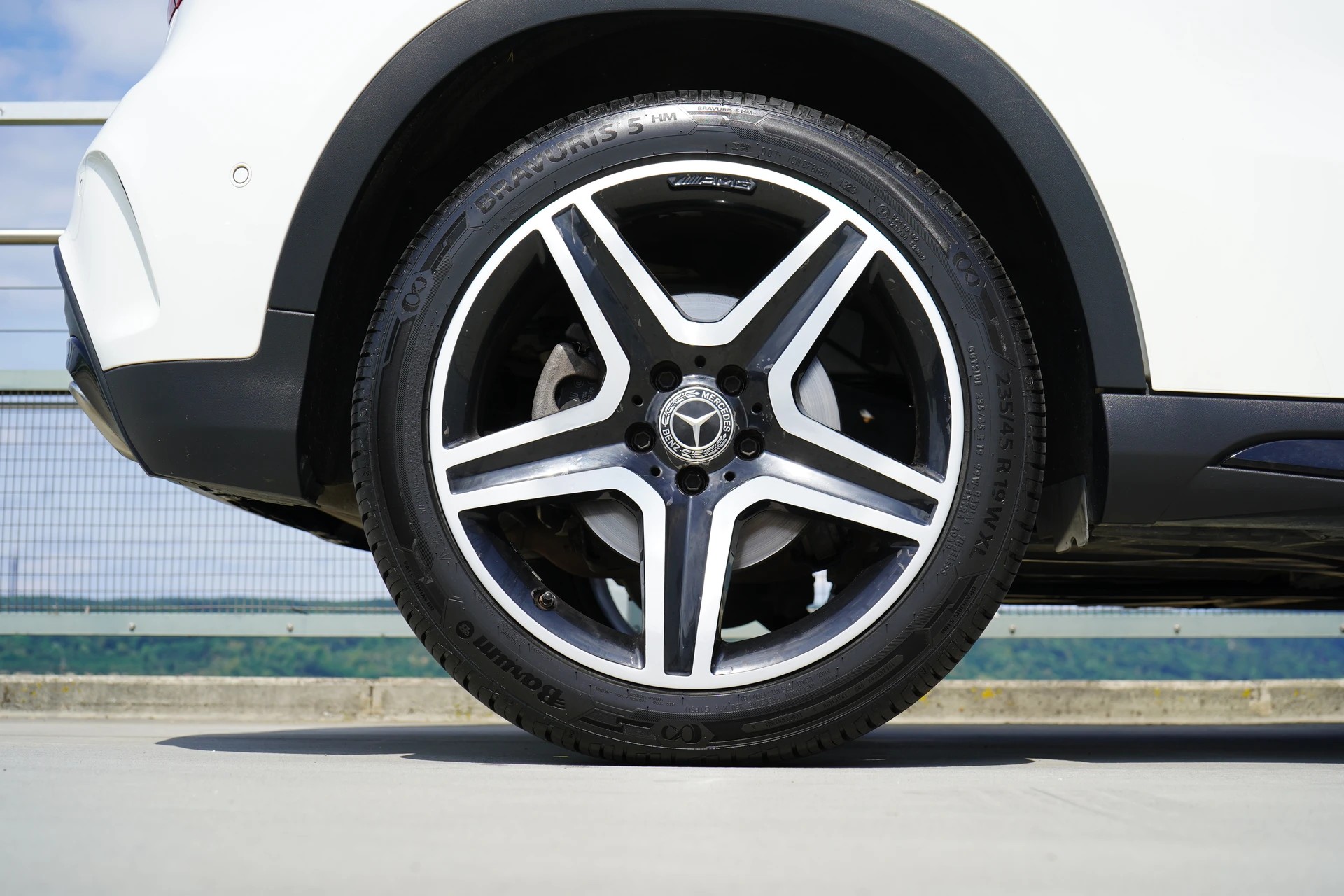 MERCEDES-BENZ GLA 250 AMG LINE NIGHT 4MATIC 7G-DCT l 211 PS-image-19