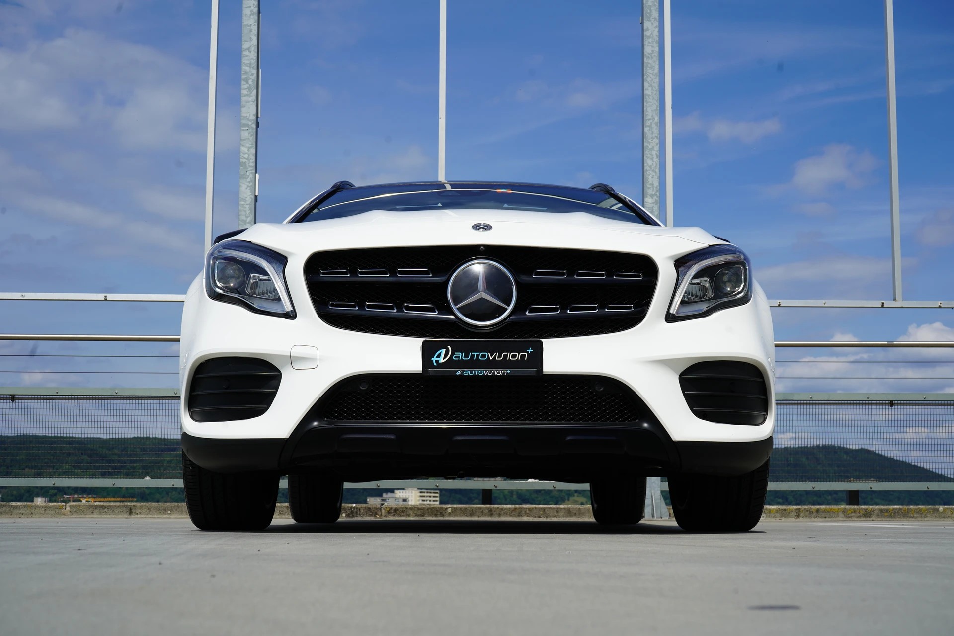 MERCEDES-BENZ GLA 250 AMG LINE NIGHT 4MATIC 7G-DCT l 211 PS-image-15