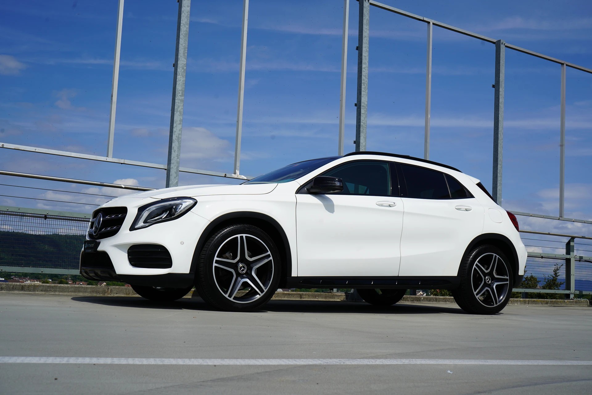 MERCEDES-BENZ GLA 250 AMG LINE NIGHT 4MATIC 7G-DCT l 211 PS-image-13