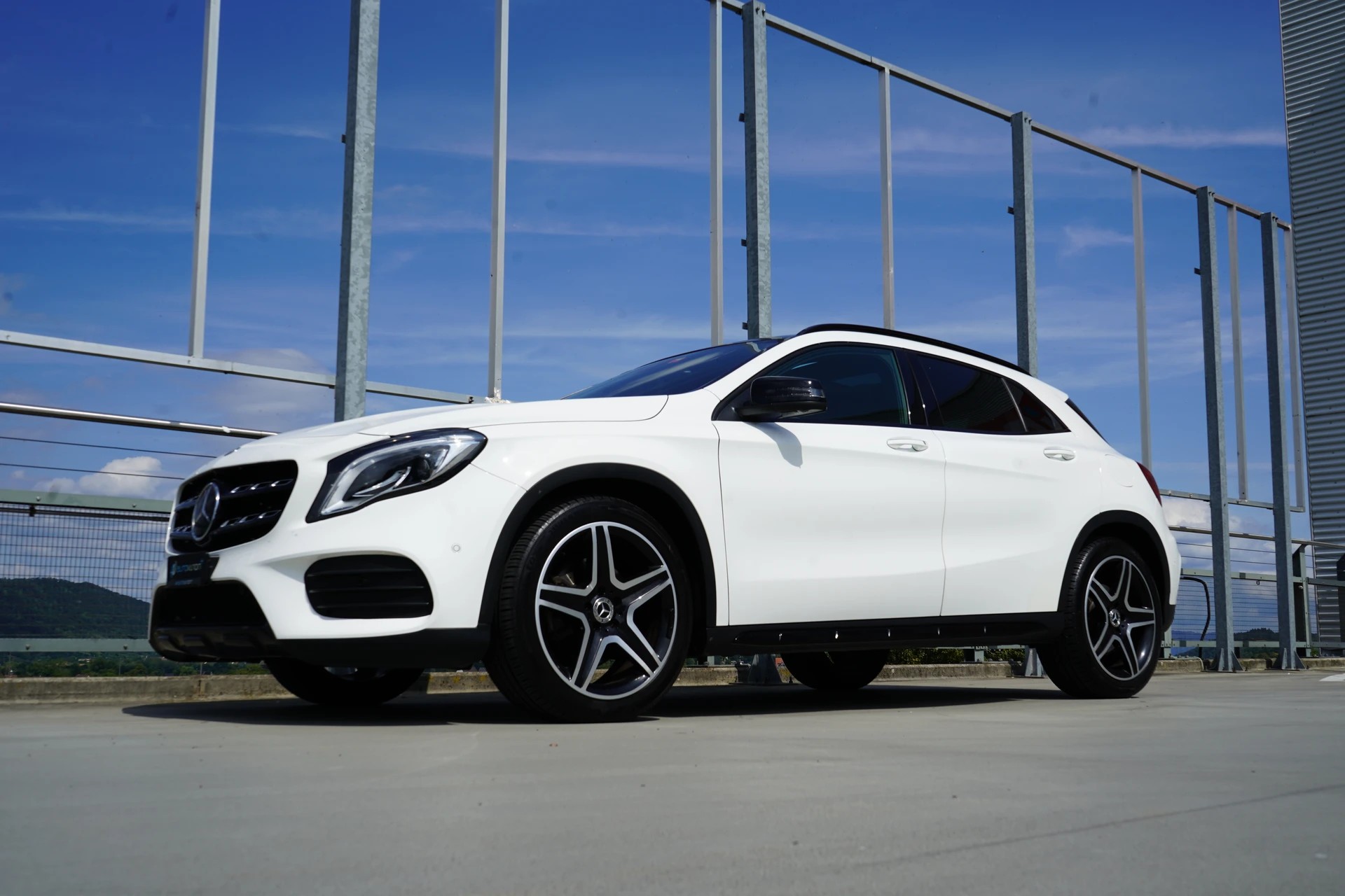 MERCEDES-BENZ GLA 250 AMG LINE NIGHT 4MATIC 7G-DCT l 211 PS-image-11