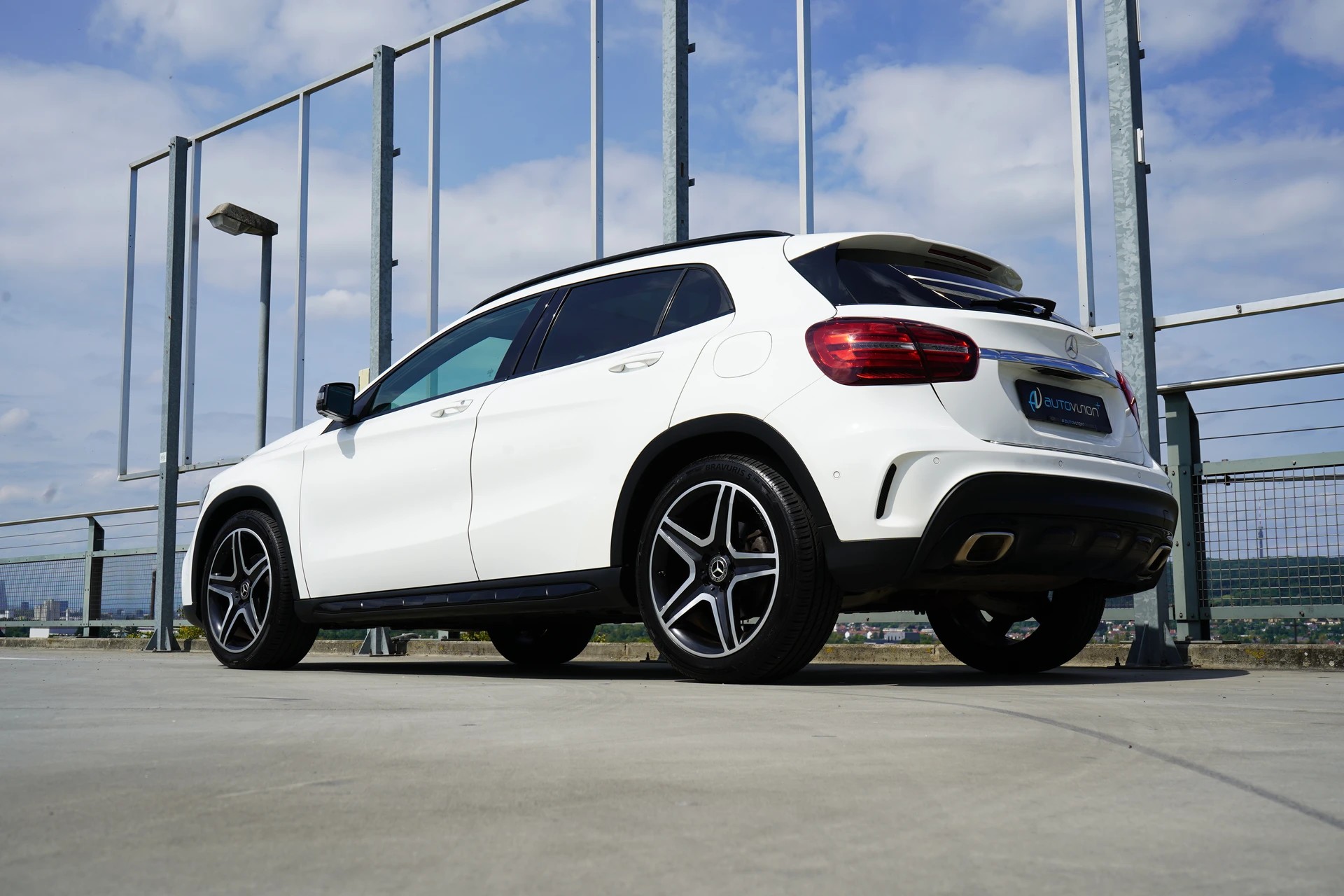 MERCEDES-BENZ GLA 250 AMG LINE NIGHT 4MATIC 7G-DCT l 211 PS-image-12